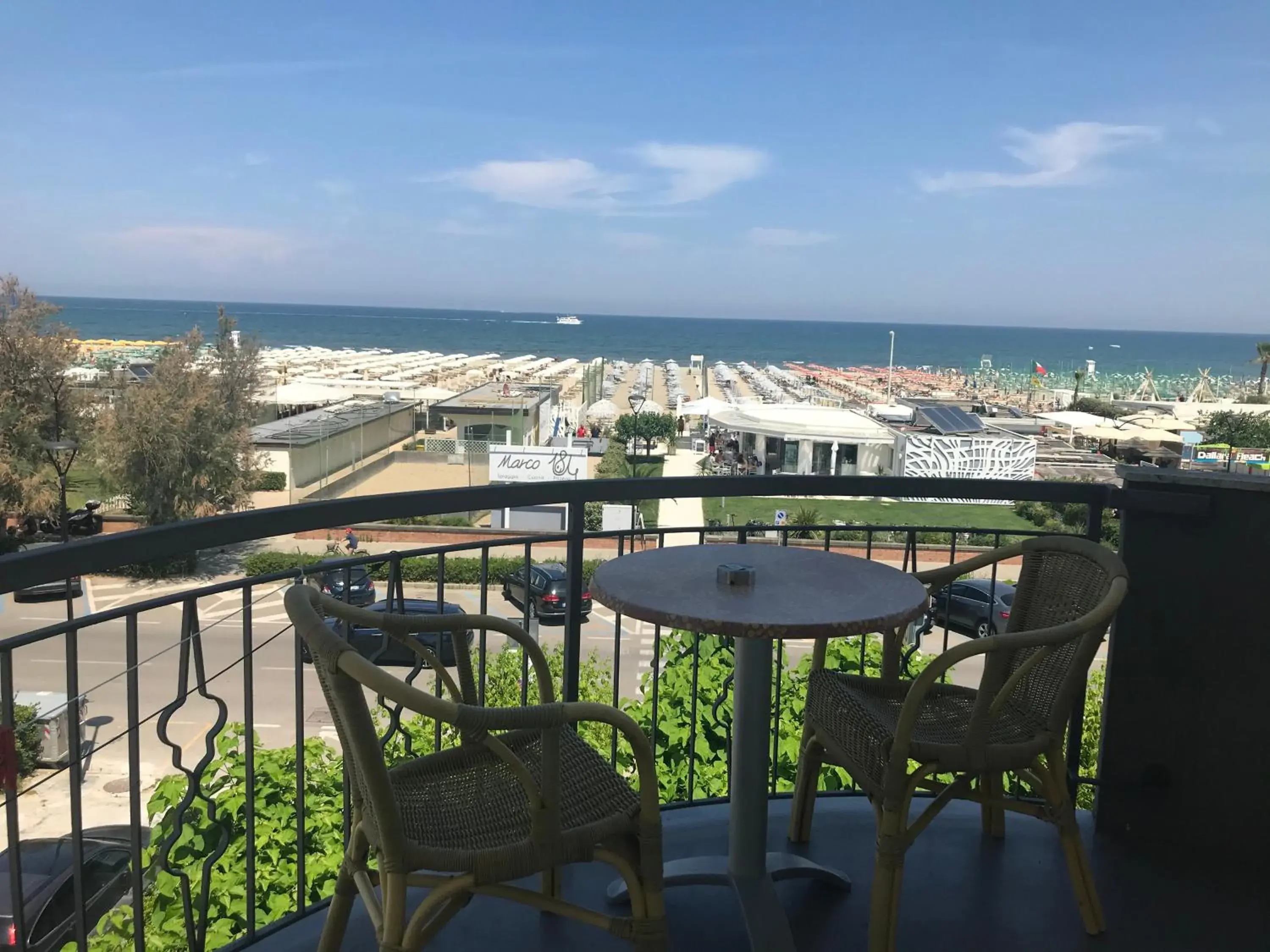 Superior Quadruple Room in Hotel Moderno - Bed & Breakfast Superior Quadruple Room in Hotel Moderno - Bed & Breakfast