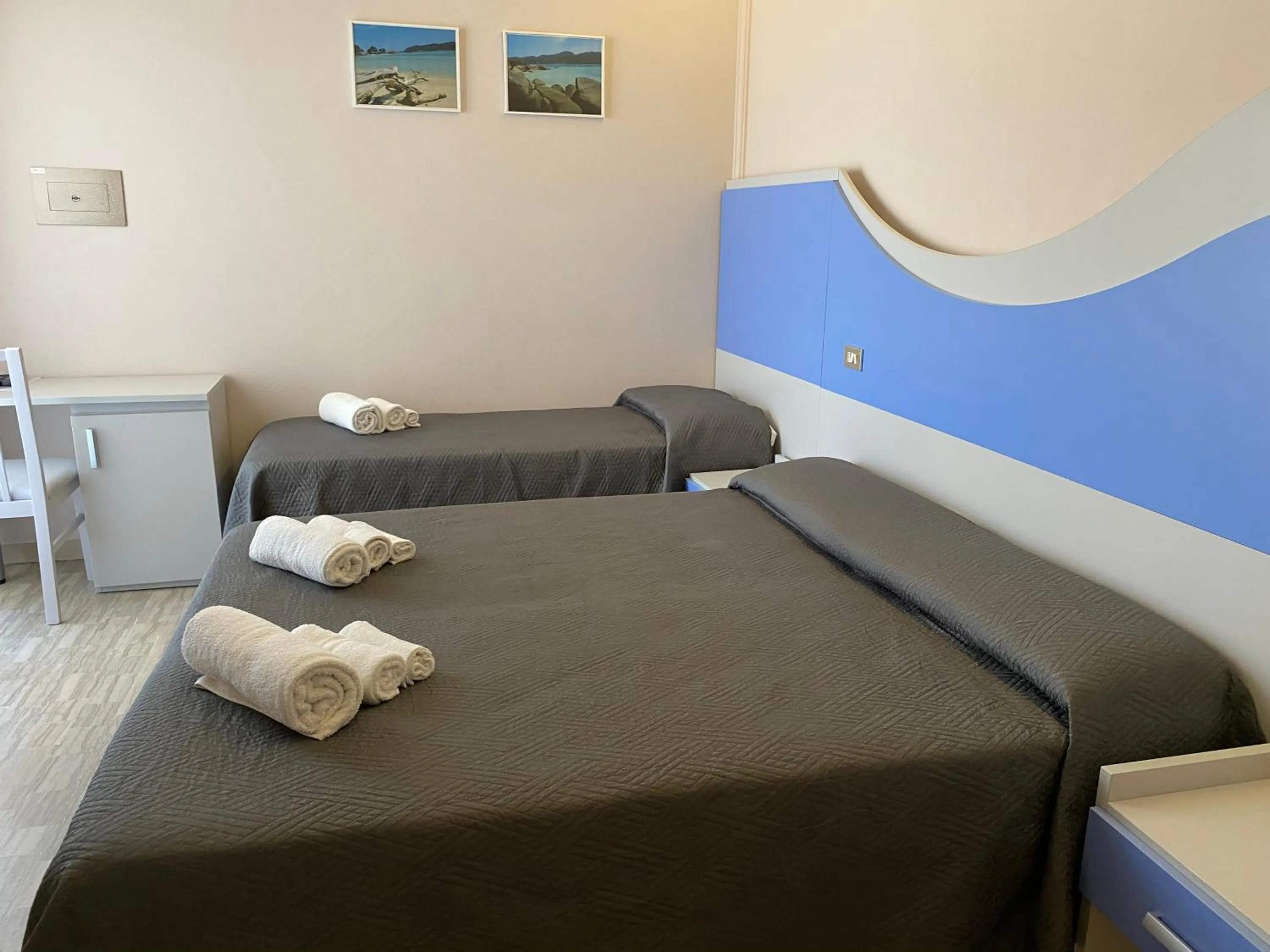 Bed in Hotel Moderno - Bed & Breakfast