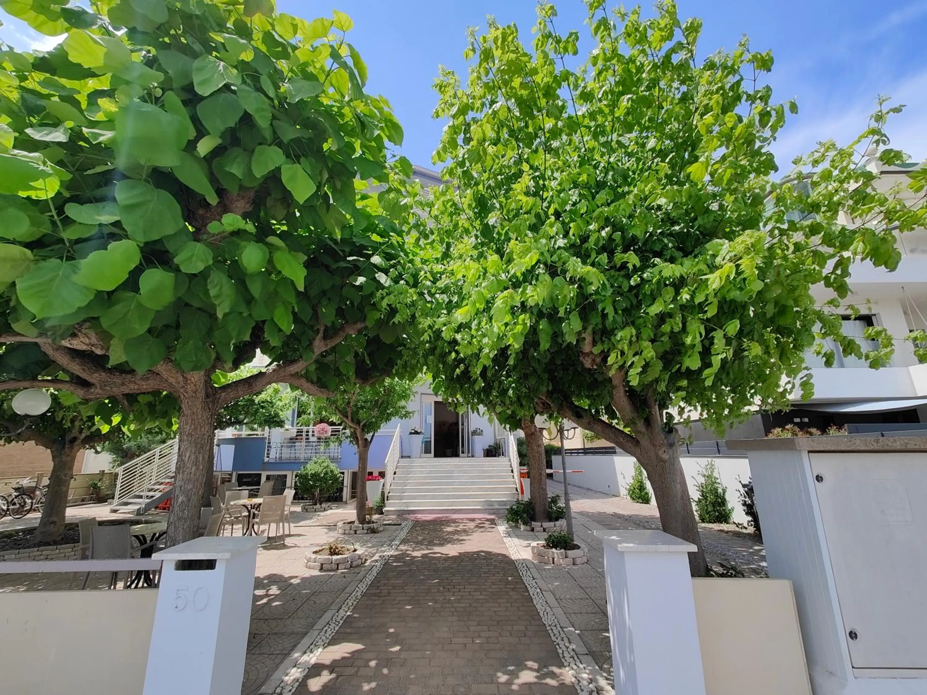 Property building in Hotel Moderno - Bed & Breakfast