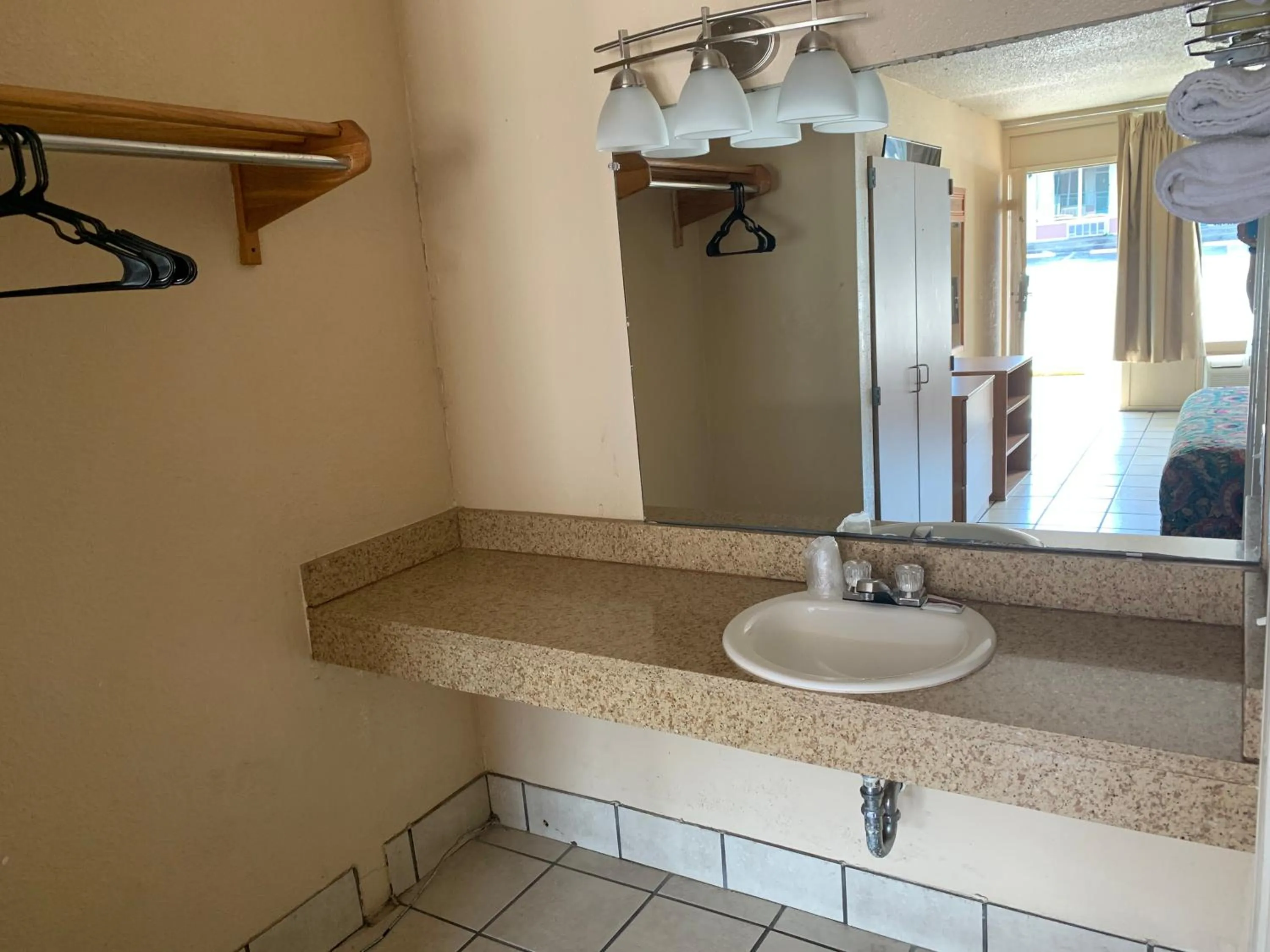 Bathroom in Budget Inn Motel