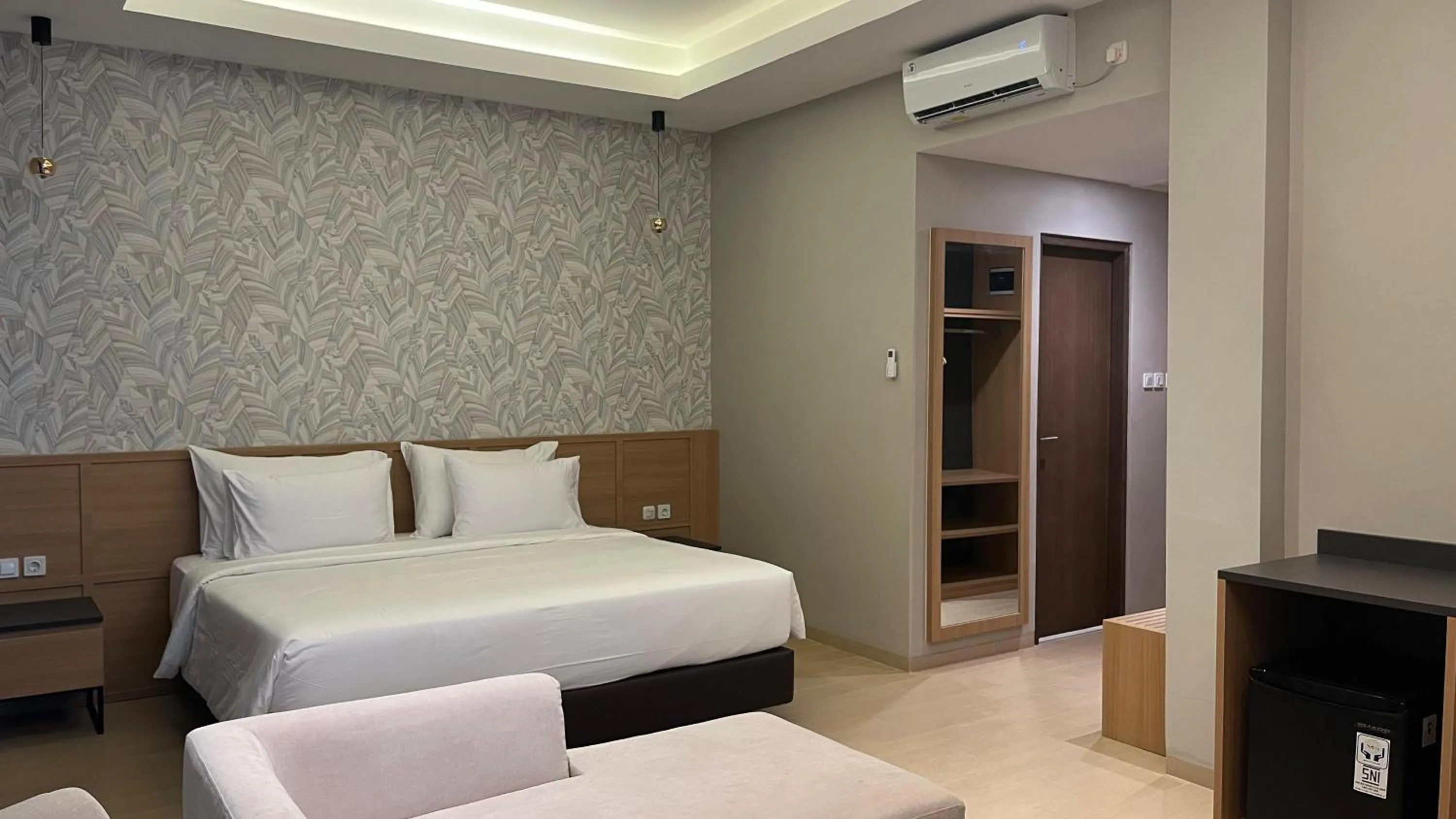 Bed in Khas Palu Hotel