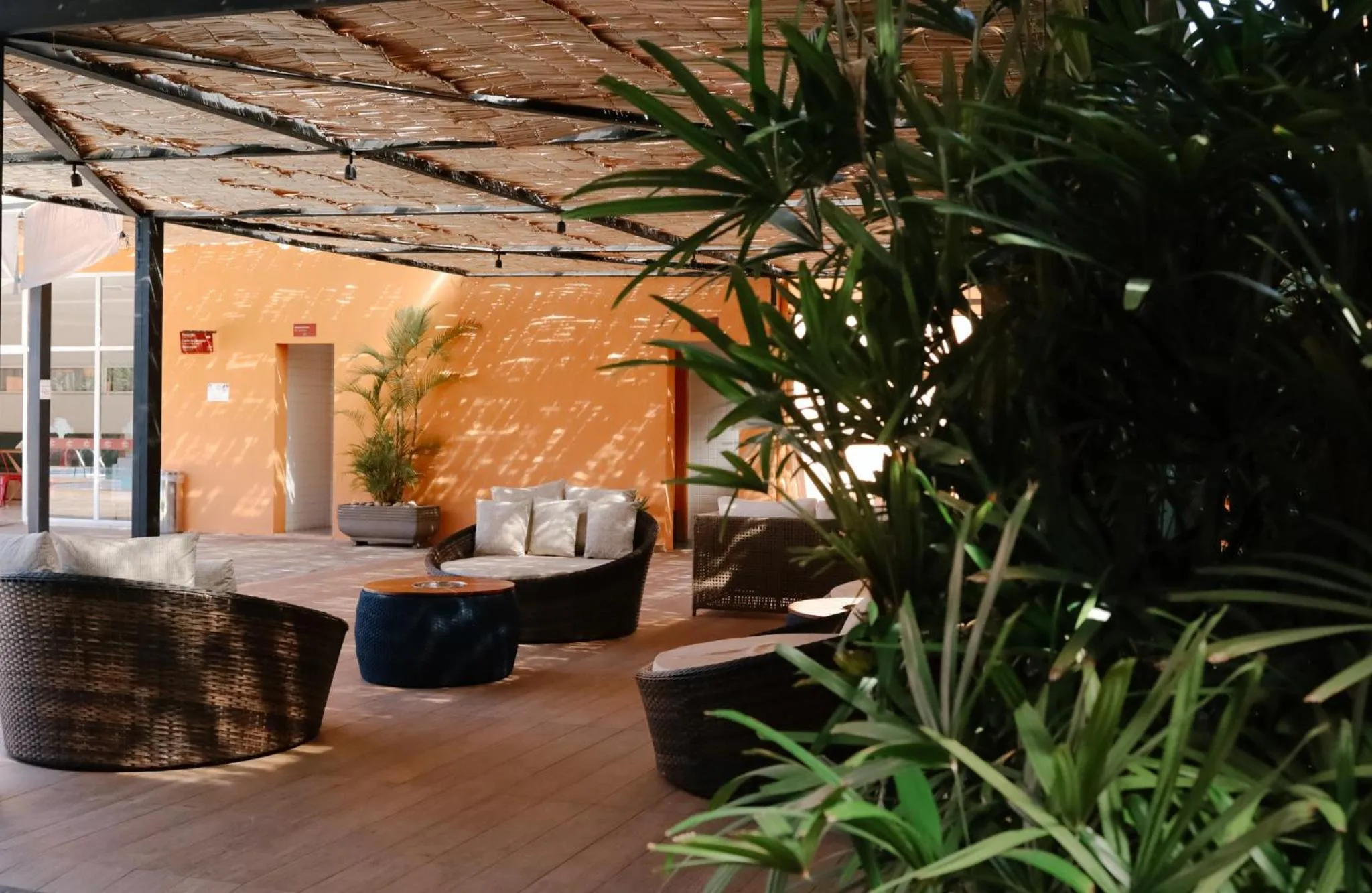 Lounge or bar in Carlton Plaza Baobá