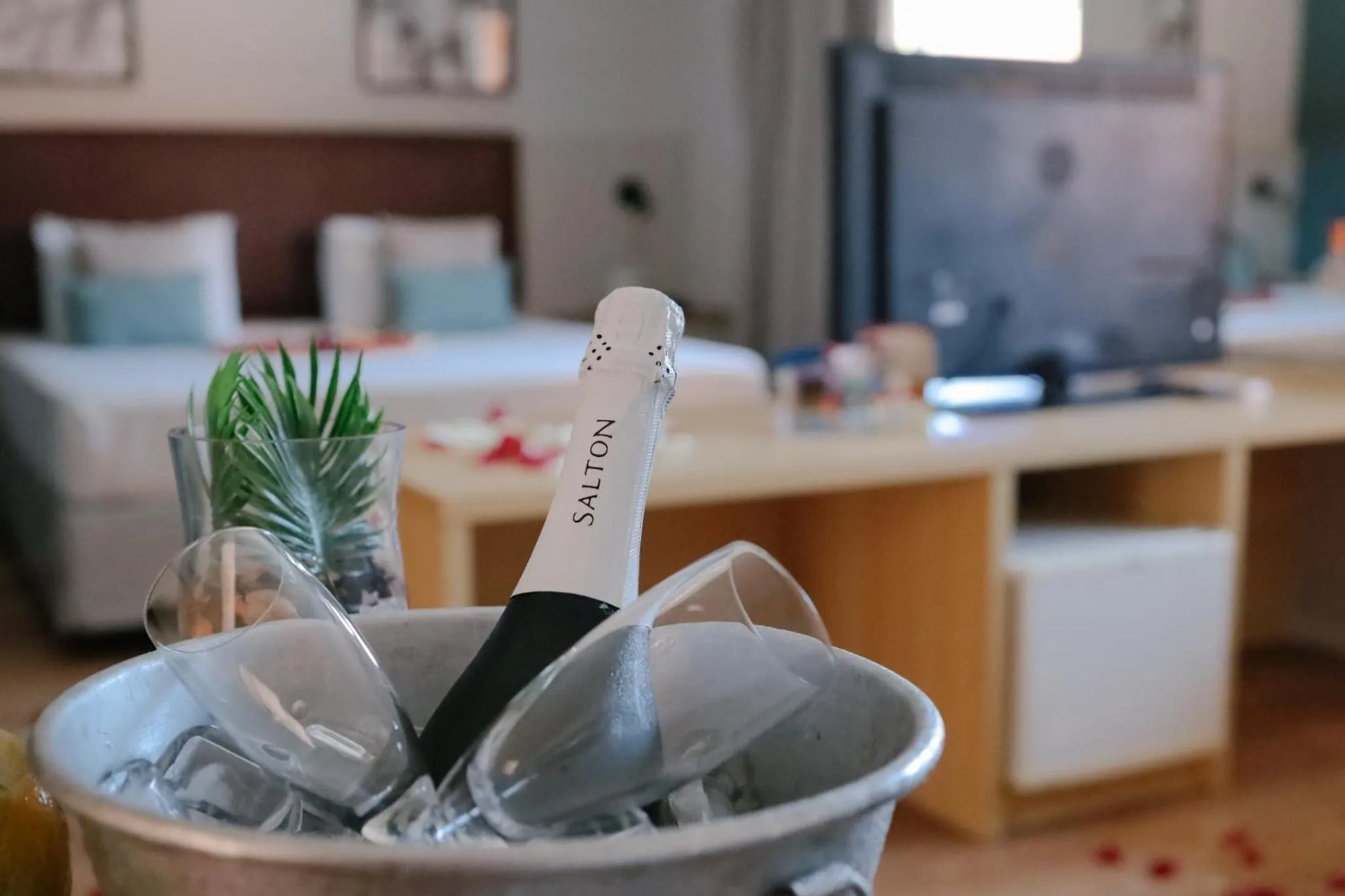 Bedroom, Bed in Carlton Plaza Baobá