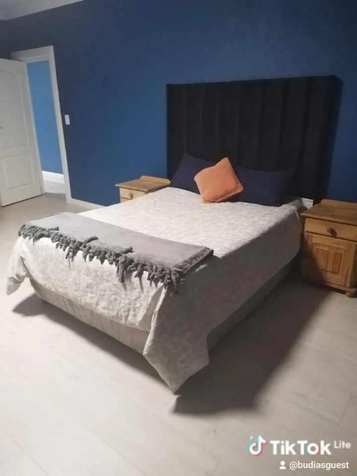 Budias Guesthouse B&B