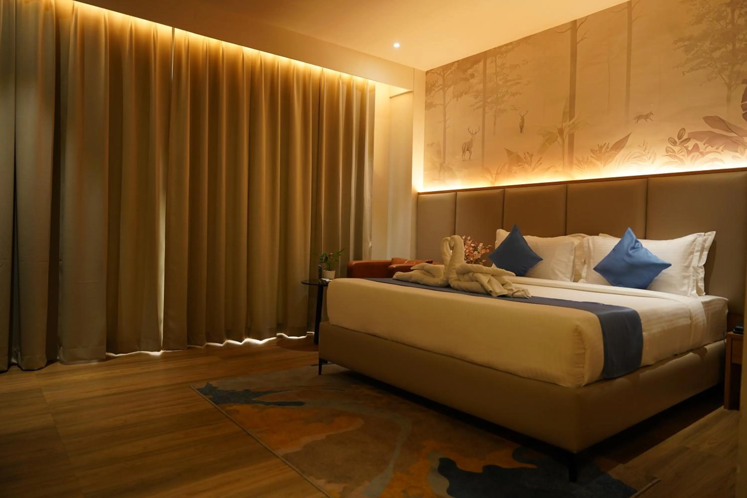 Bedroom, Bed in Clarion Hotel Hyderabad