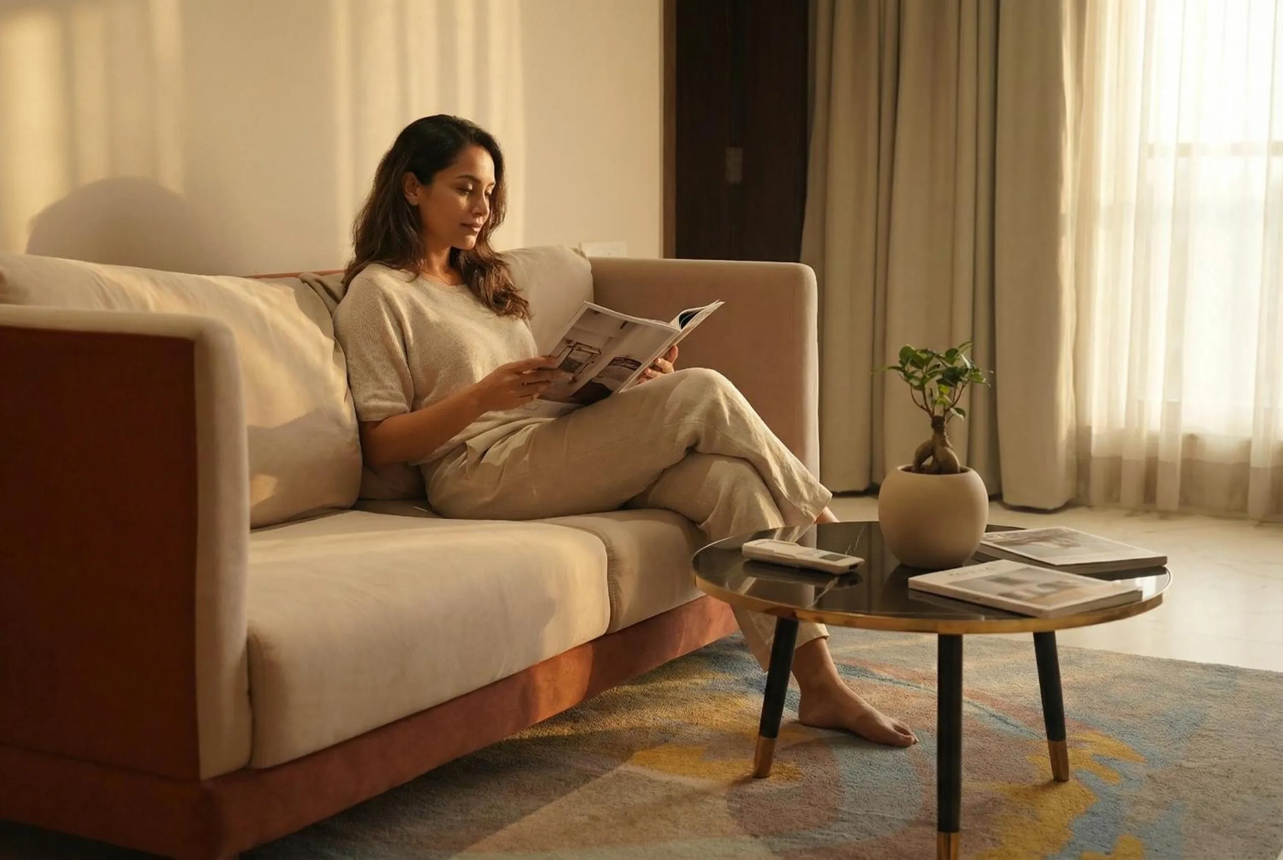 Living room in Clarion Hotel Hyderabad