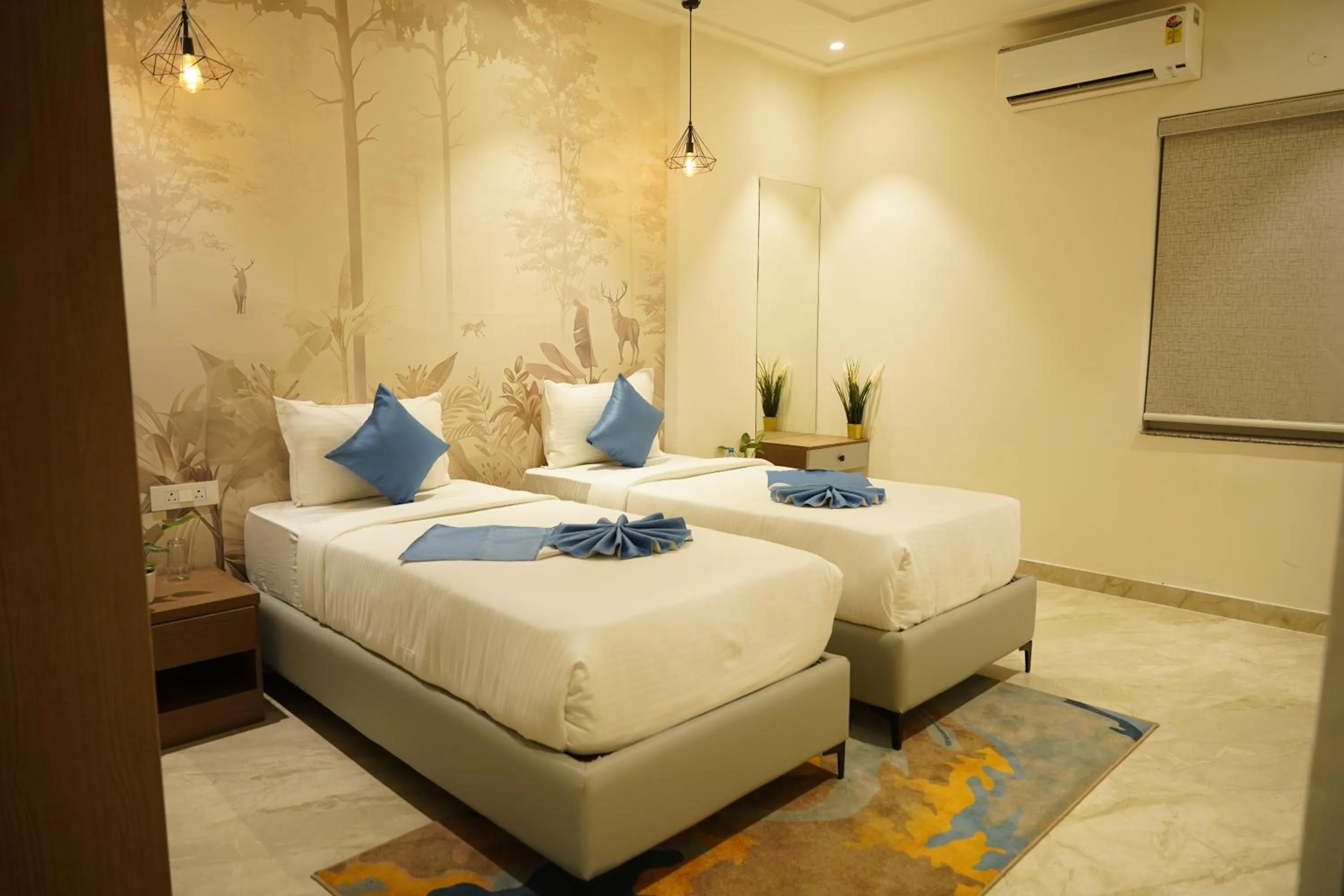 Bed in Clarion Hotel Hyderabad