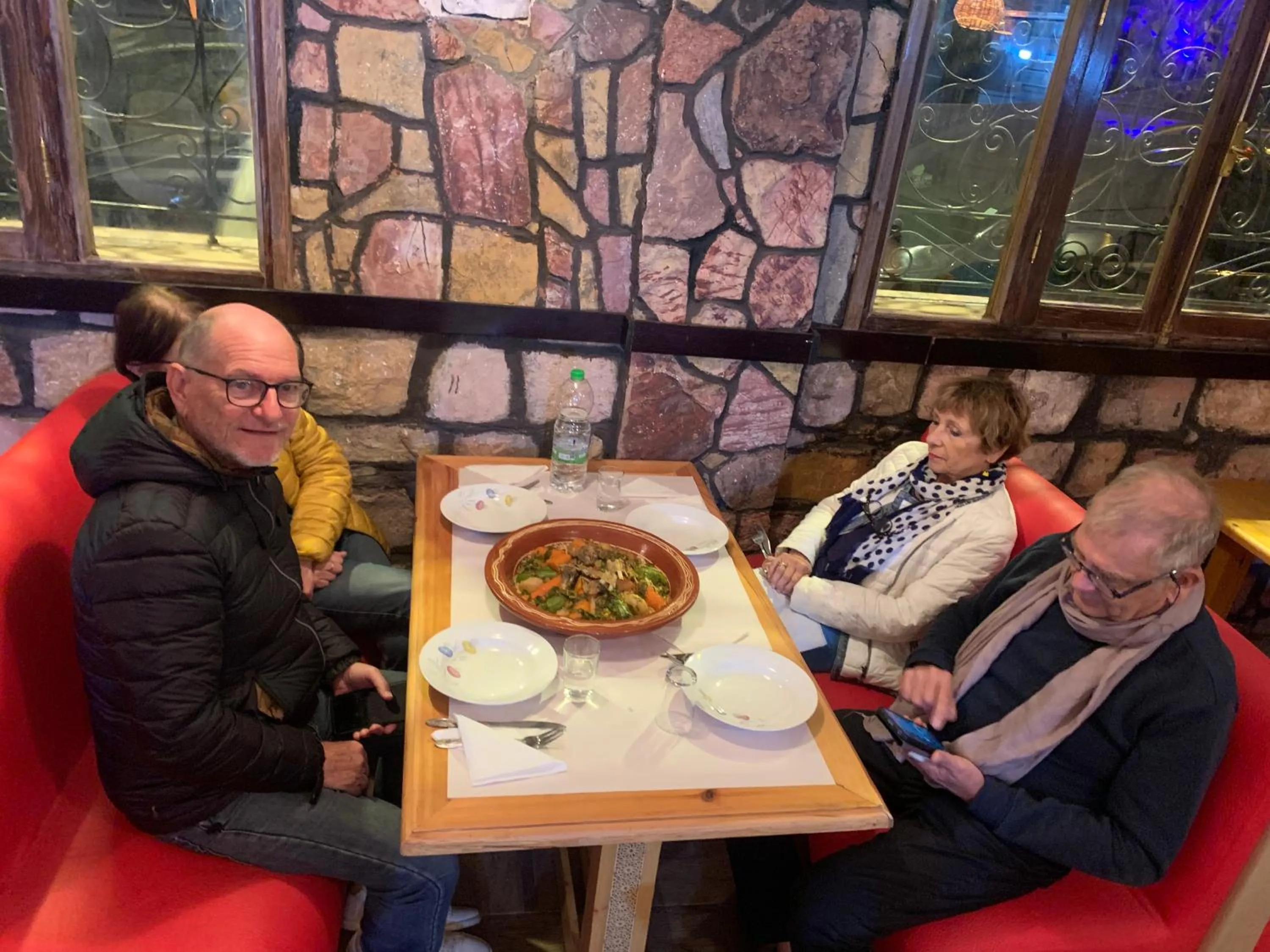 Restaurant/places to eat in Hôtel Restaurant Ali