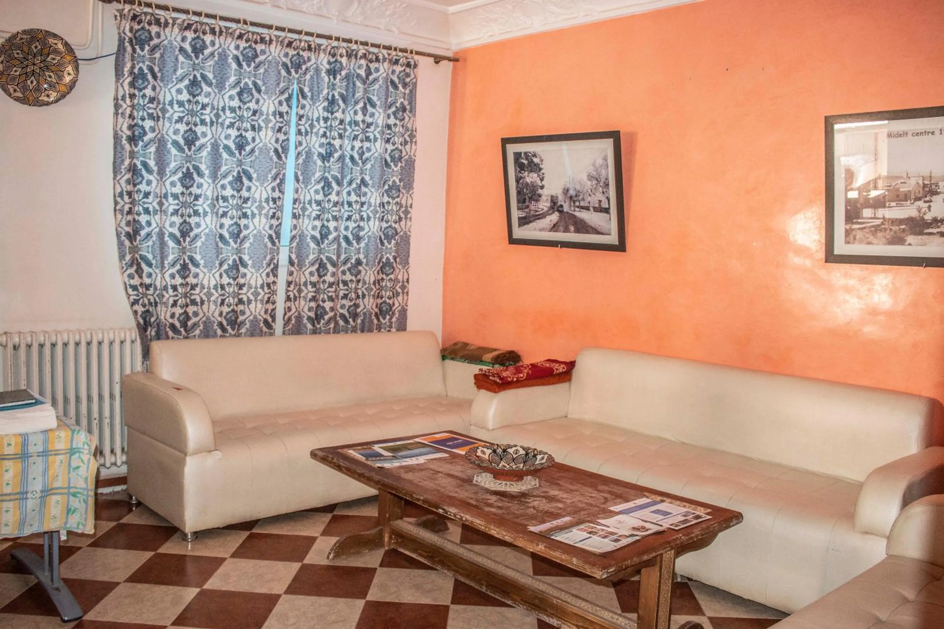 Seating area in Hôtel Restaurant Ali