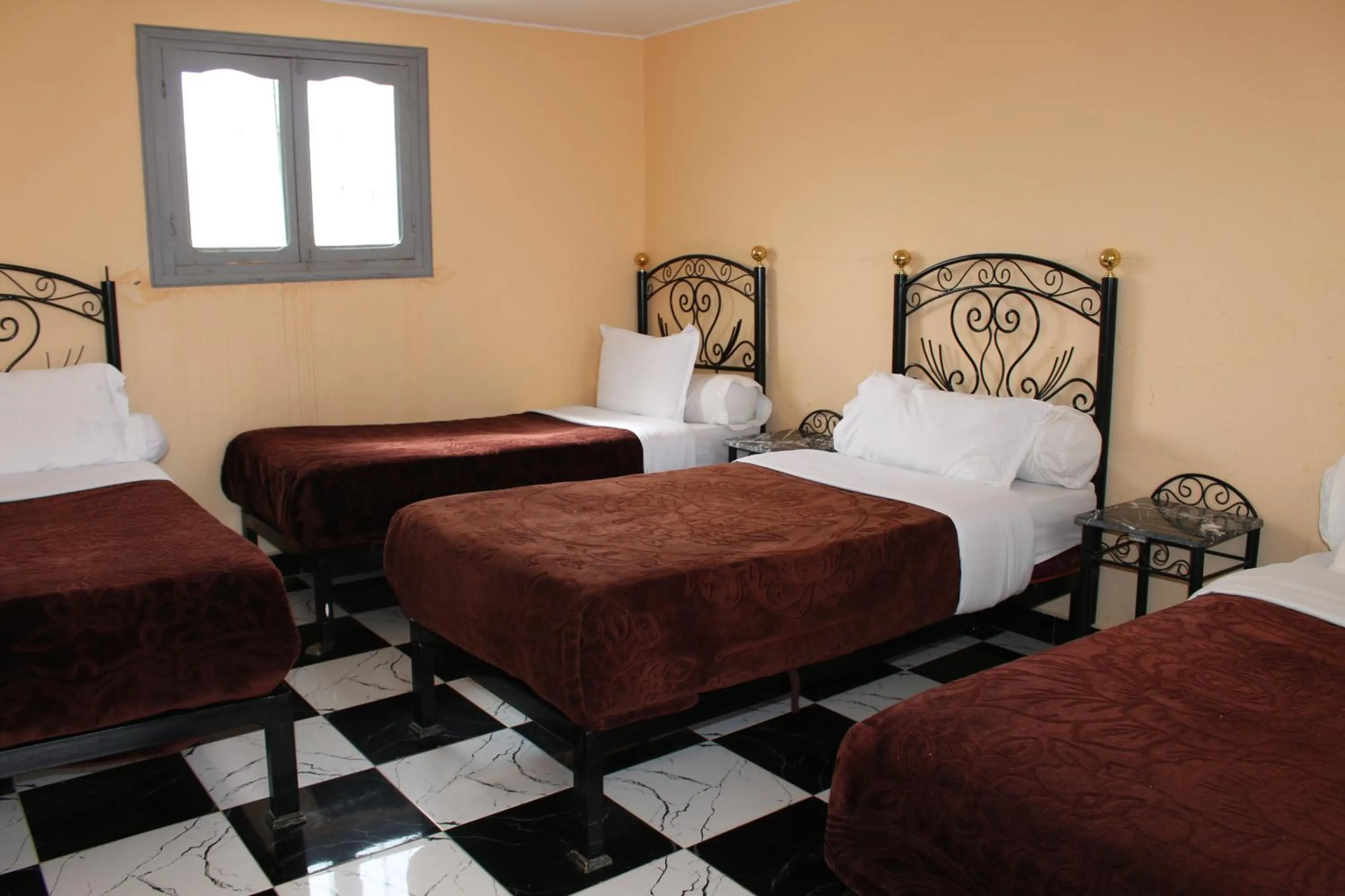 Bed in Hôtel Restaurant Ali