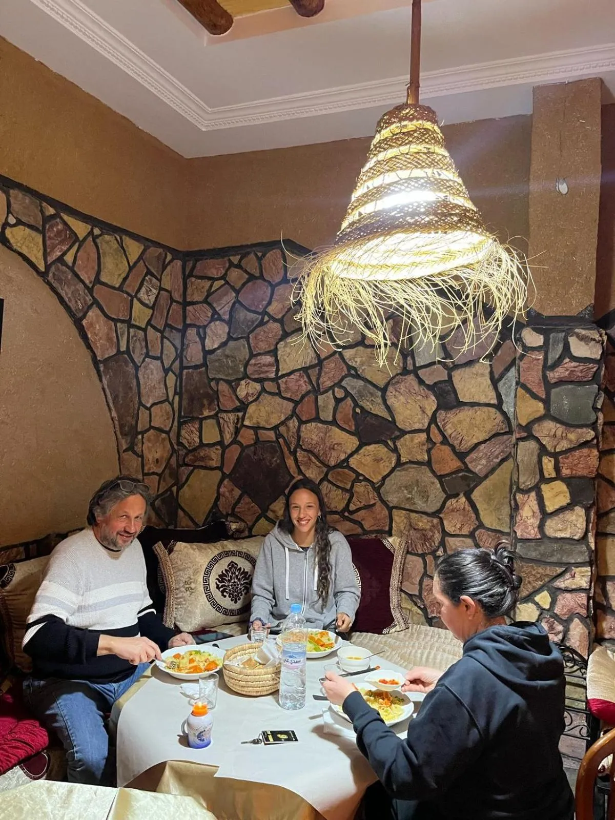 Restaurant/places to eat in Hôtel Restaurant Ali