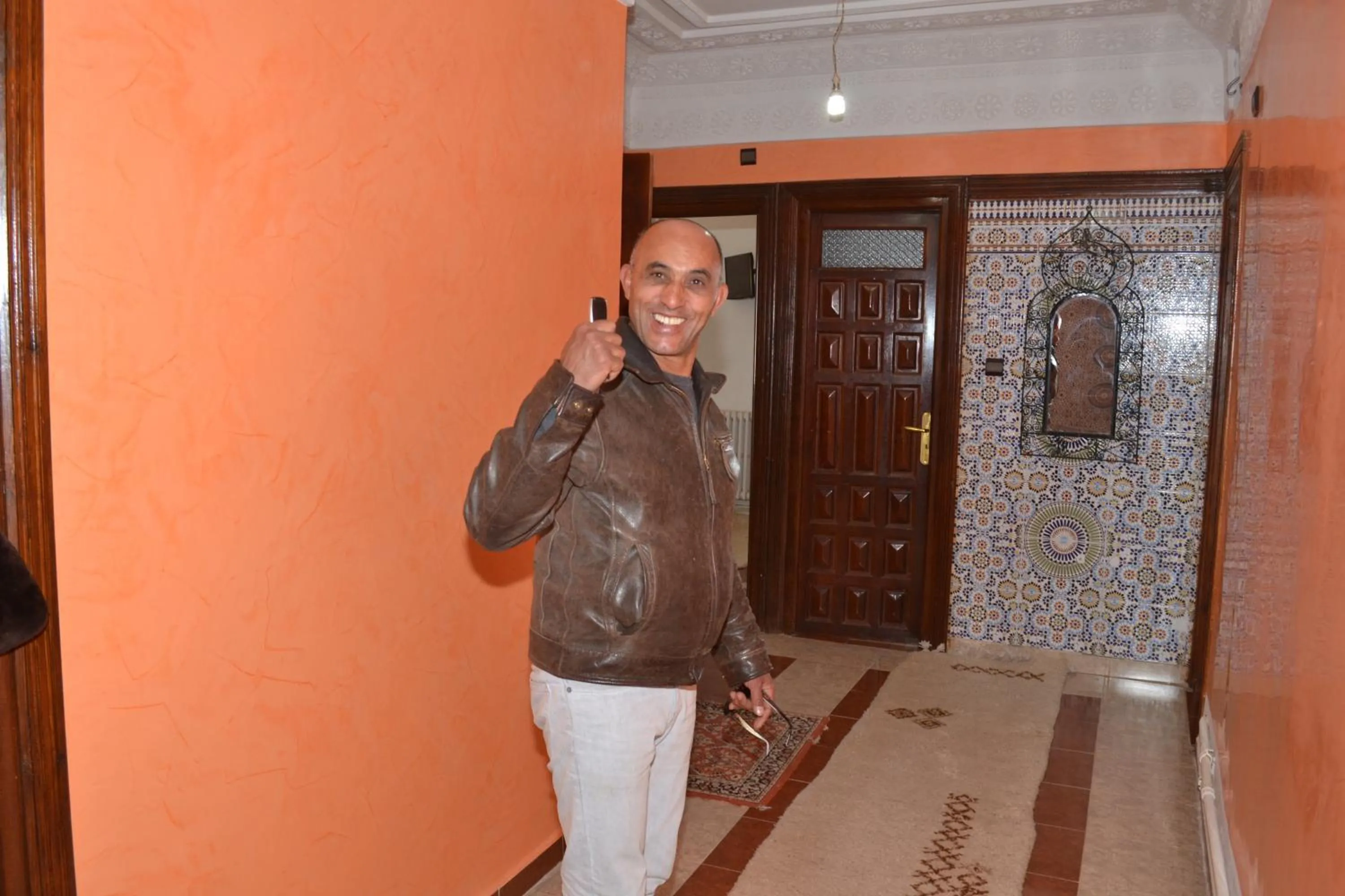 Staff in Hôtel Restaurant Ali