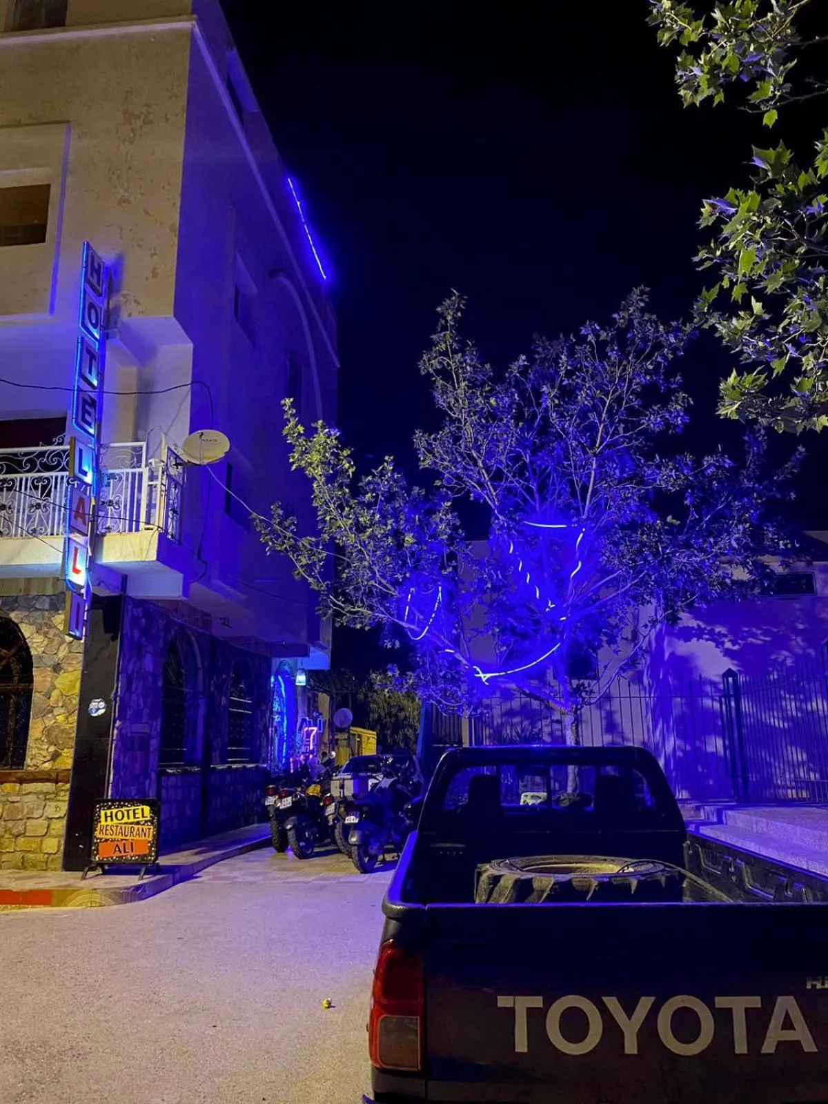 Parking in Hôtel Restaurant Ali