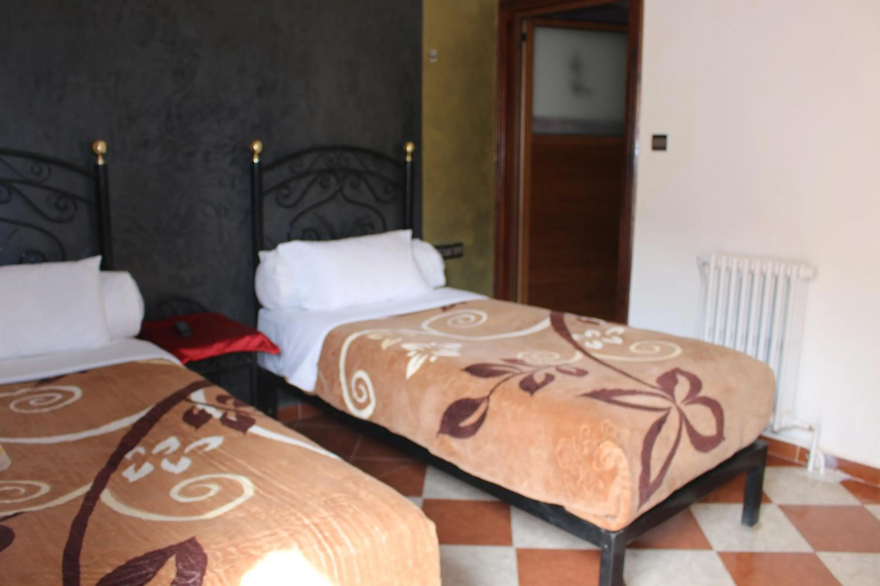 Bed in Hôtel Restaurant Ali