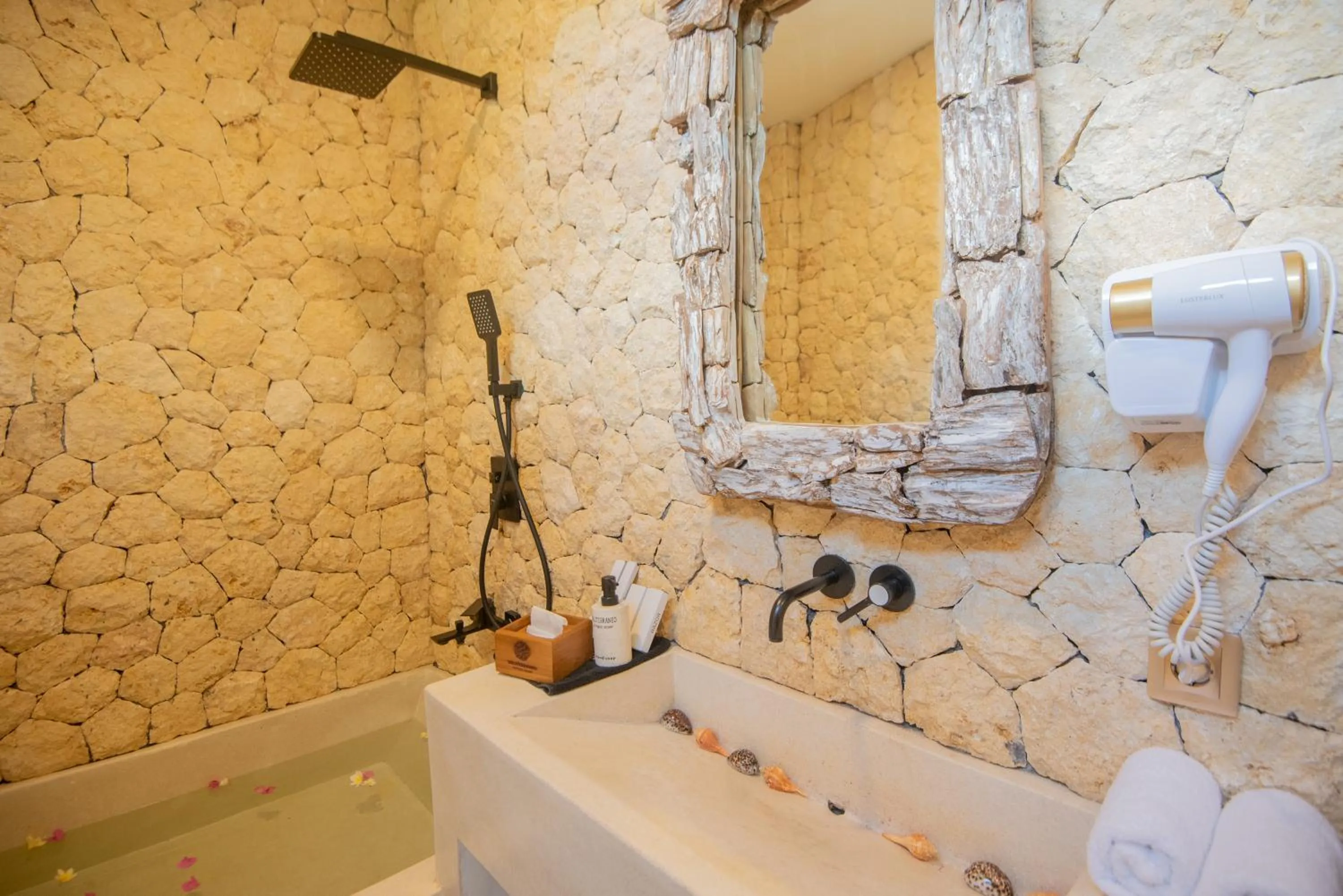 Bathroom in Baliterraneo Boutique Resort