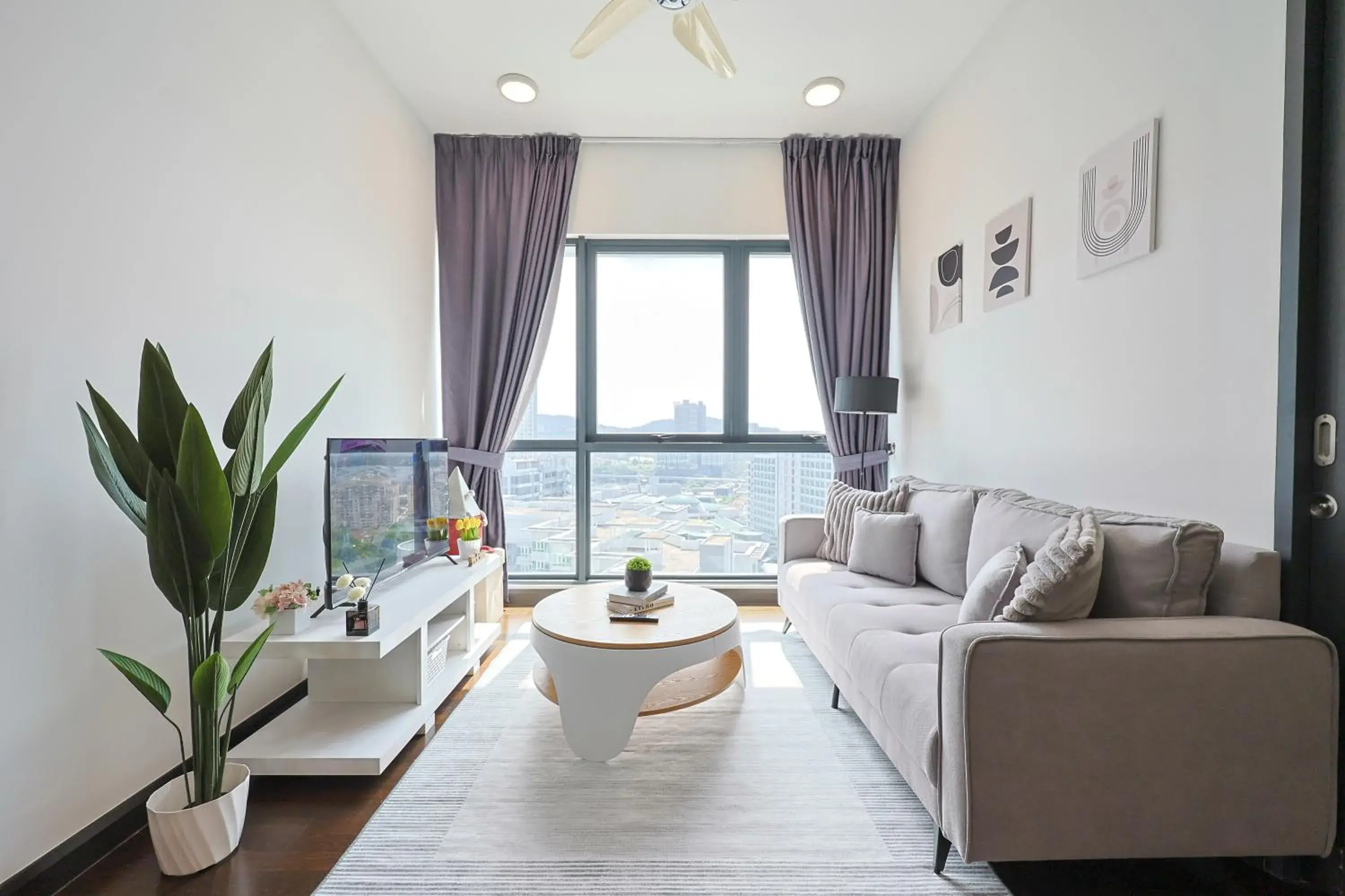 Two-Bedroom Apartment with Pool View in V Residence Sunway Velocity Kuala Lumpur by Vivid Stay Two-Bedroom Apartment with Pool View in V Residence Sunway Velocity Kuala Lumpur by Vivid Stay