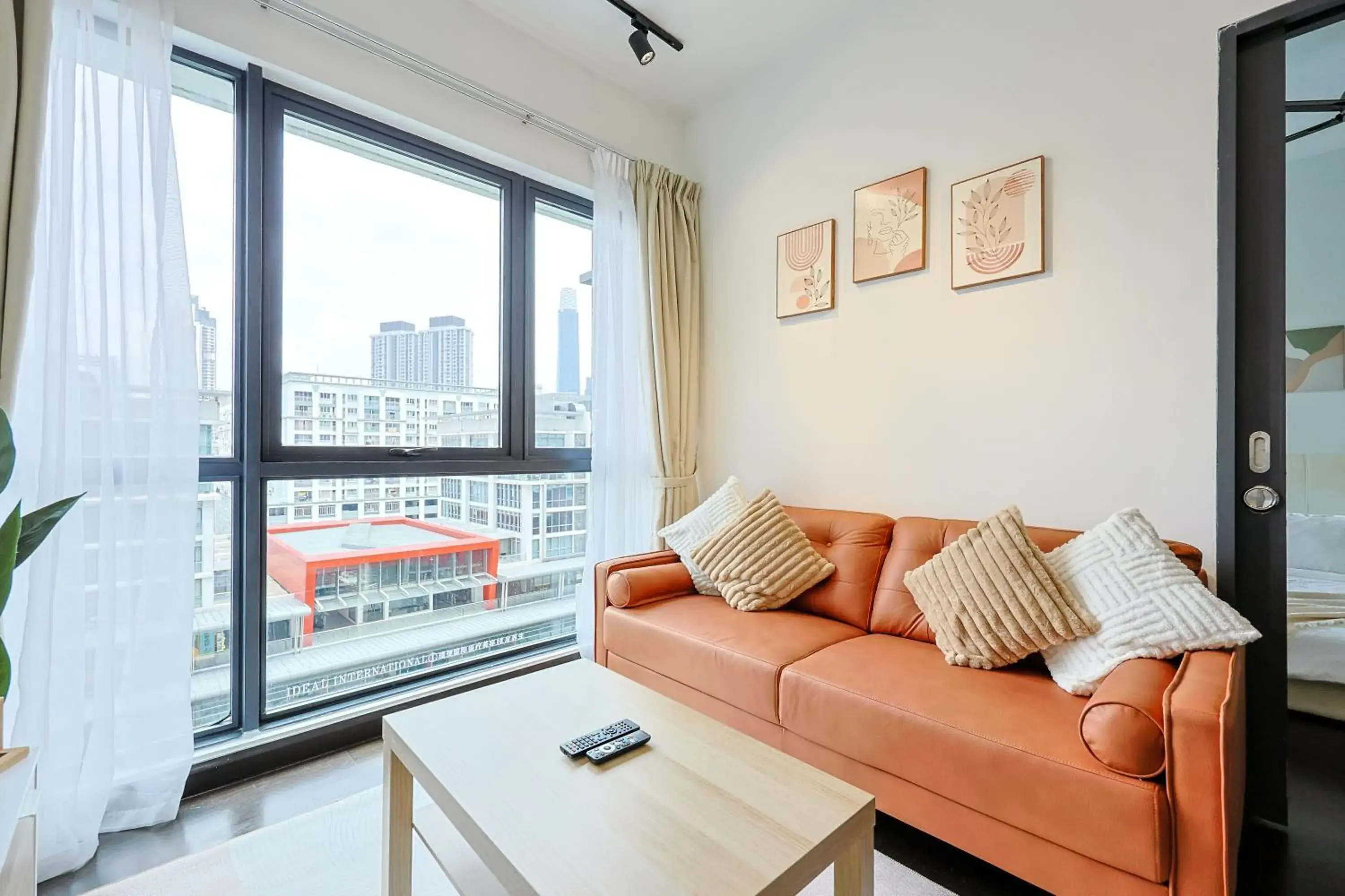 Two-Bedroom Deluxe Apartment in V Residence Sunway Velocity Kuala Lumpur by Vivid Stay Two-Bedroom Deluxe Apartment in V Residence Sunway Velocity Kuala Lumpur by Vivid Stay