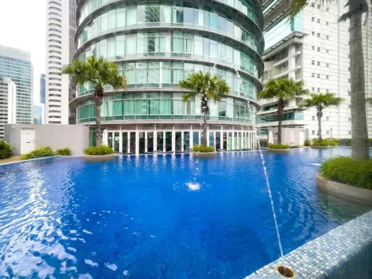Swimming pool in Vortex Suites in Kuala Lumpur Swimming pool in Vortex Suites in Kuala Lumpur