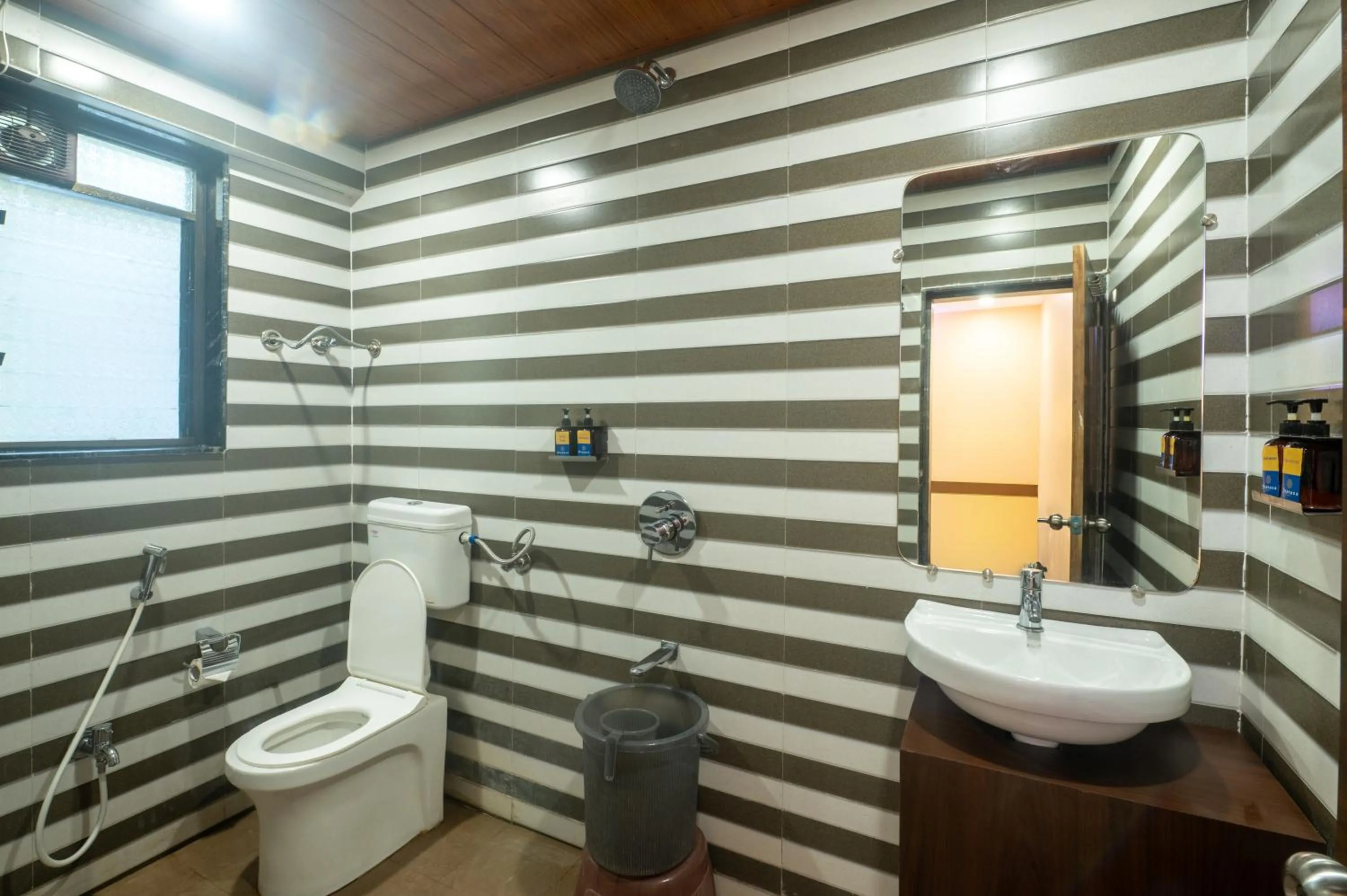 Hotel Pravasa stay ,Shirdi