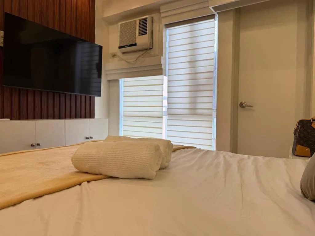 Bed in Tagaytay Prime Residence City Land