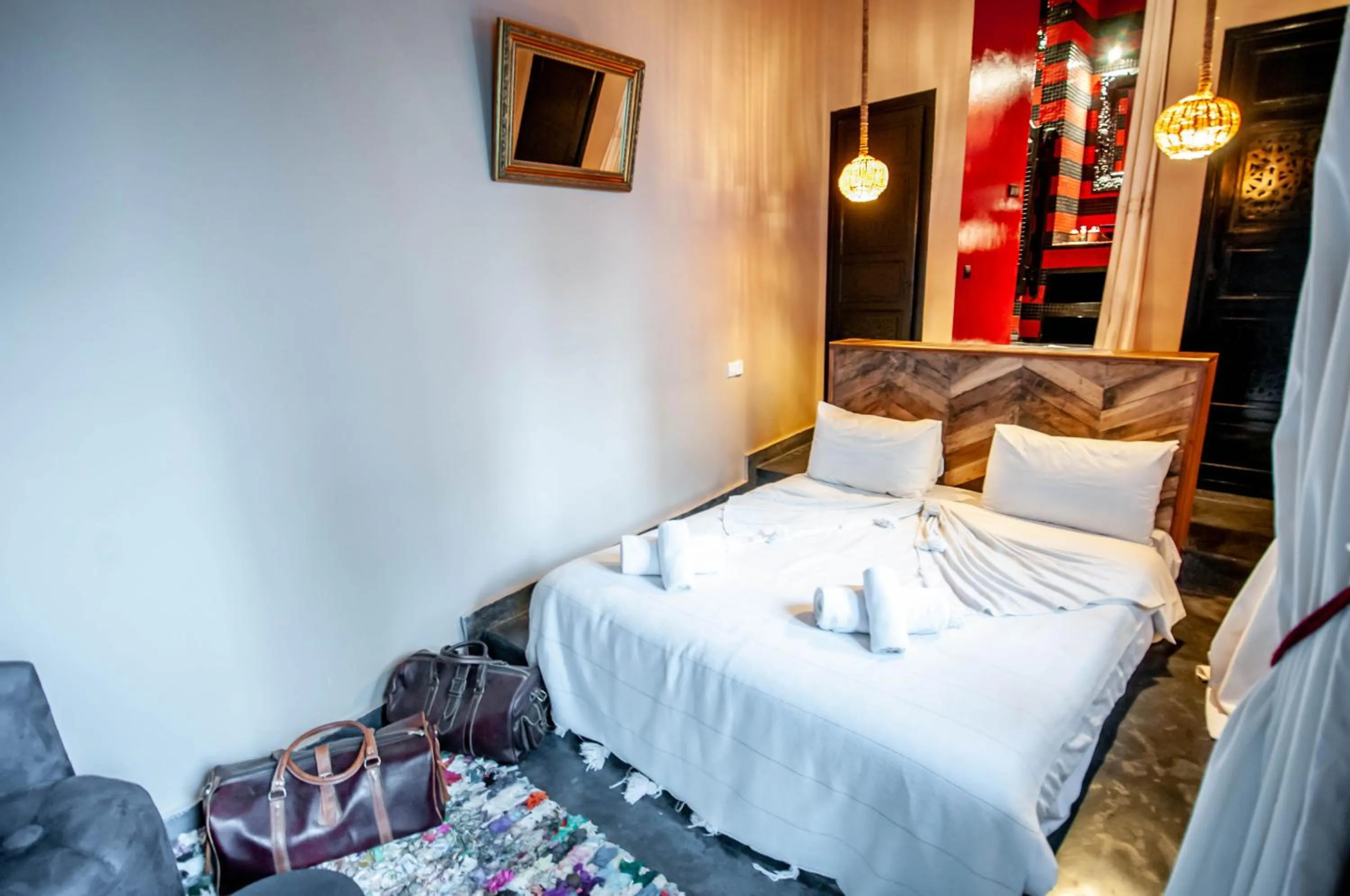 Photo of the whole room, Bed in Riad Origines