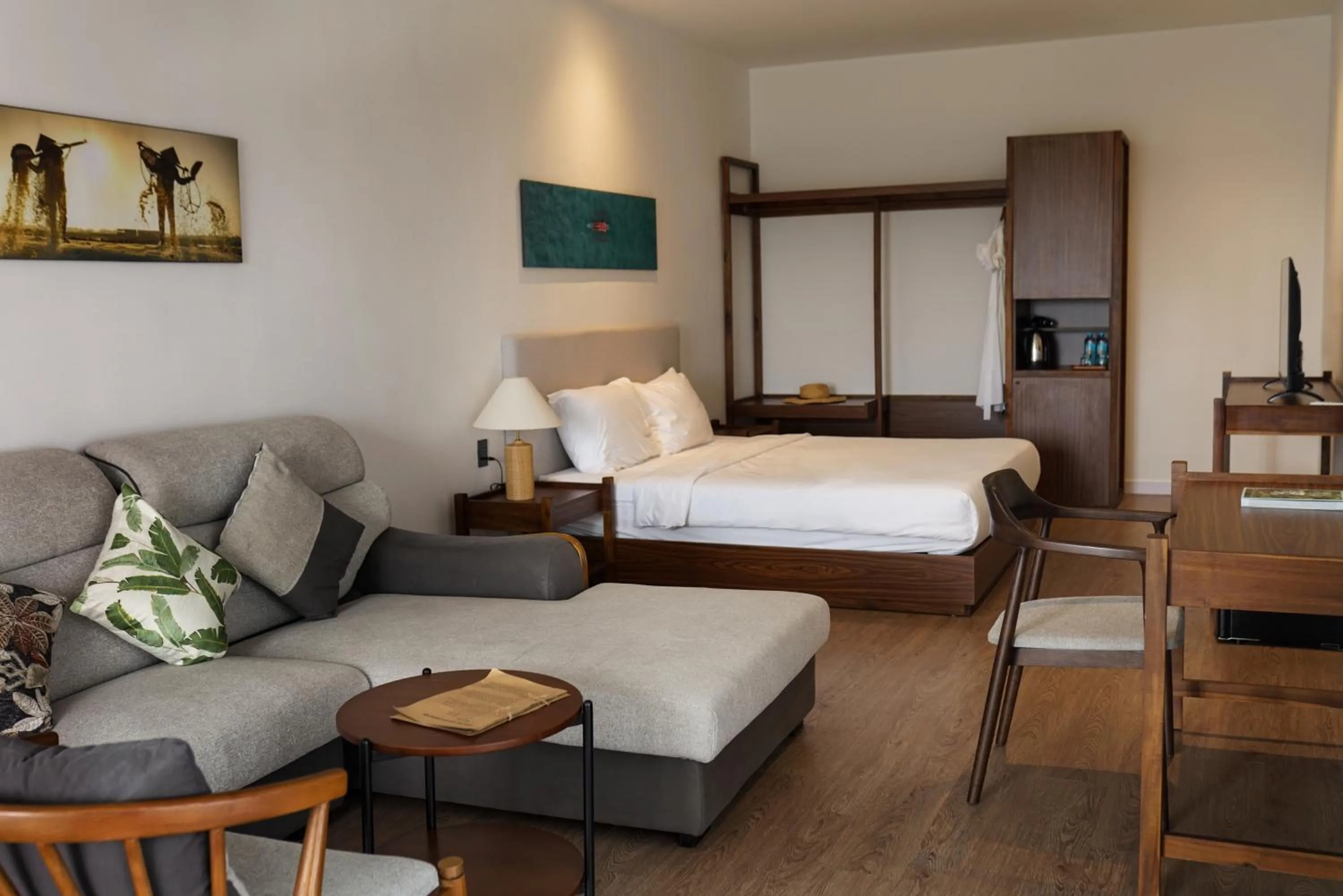 Photo of the whole room, Bed in Field Villa Hoàng Diệu