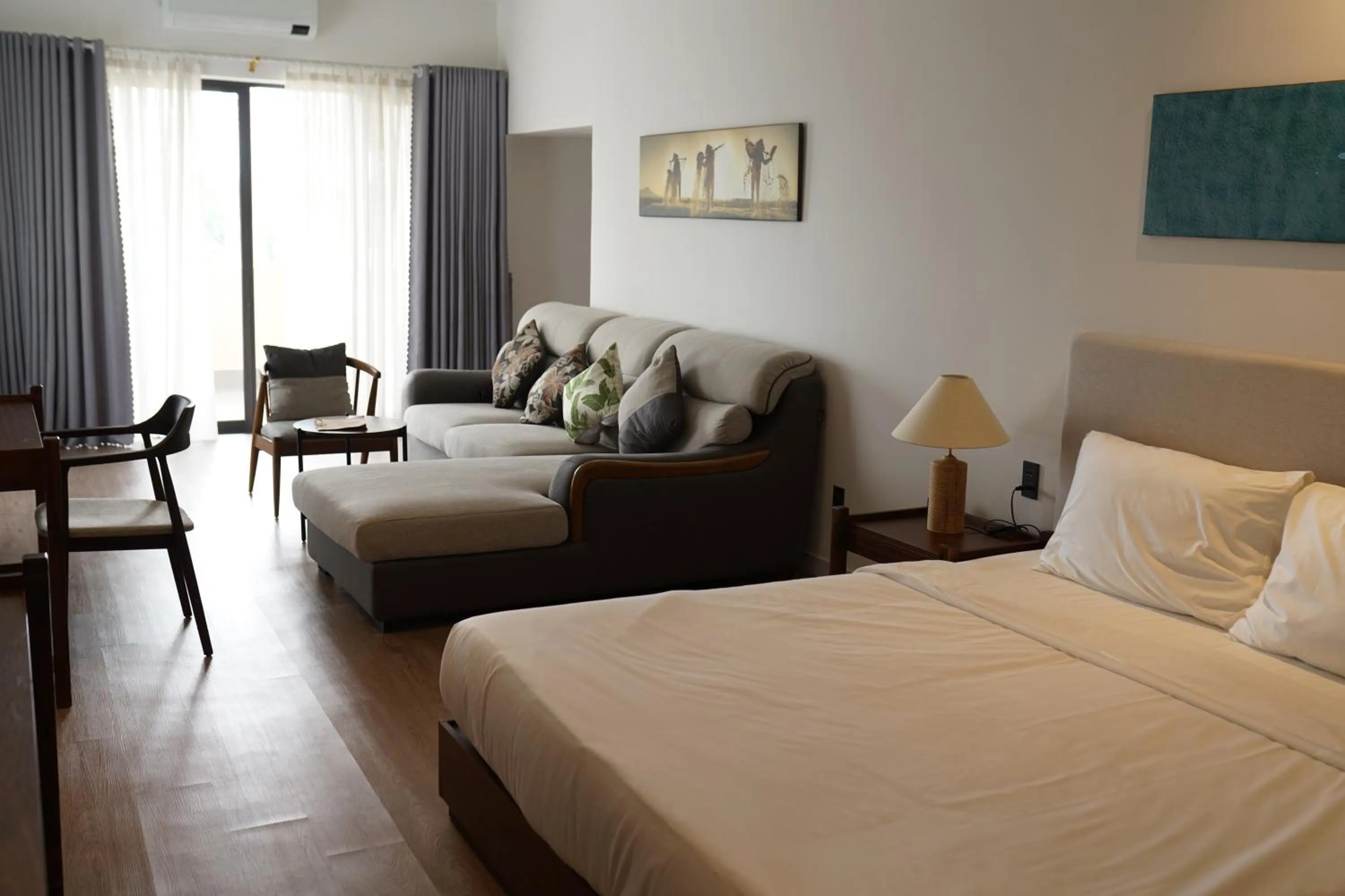 Business facilities, Bed in Field Villa Hoàng Diệu