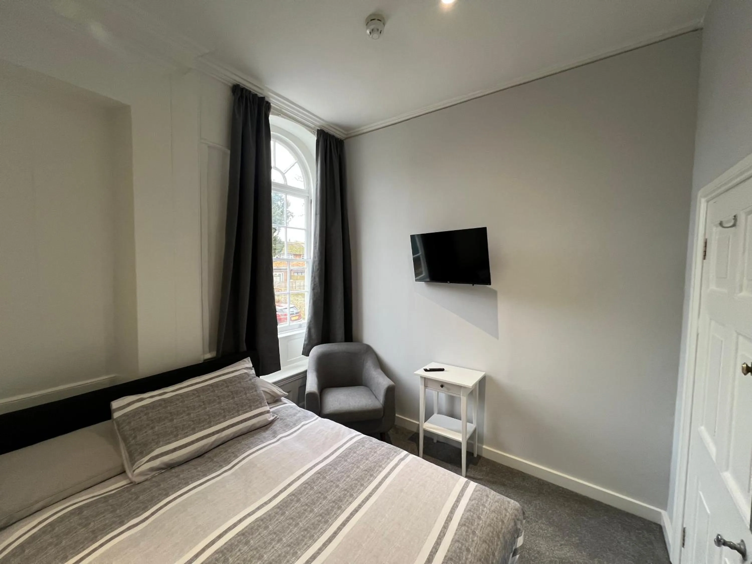 Bed in Harmondsworth Hall