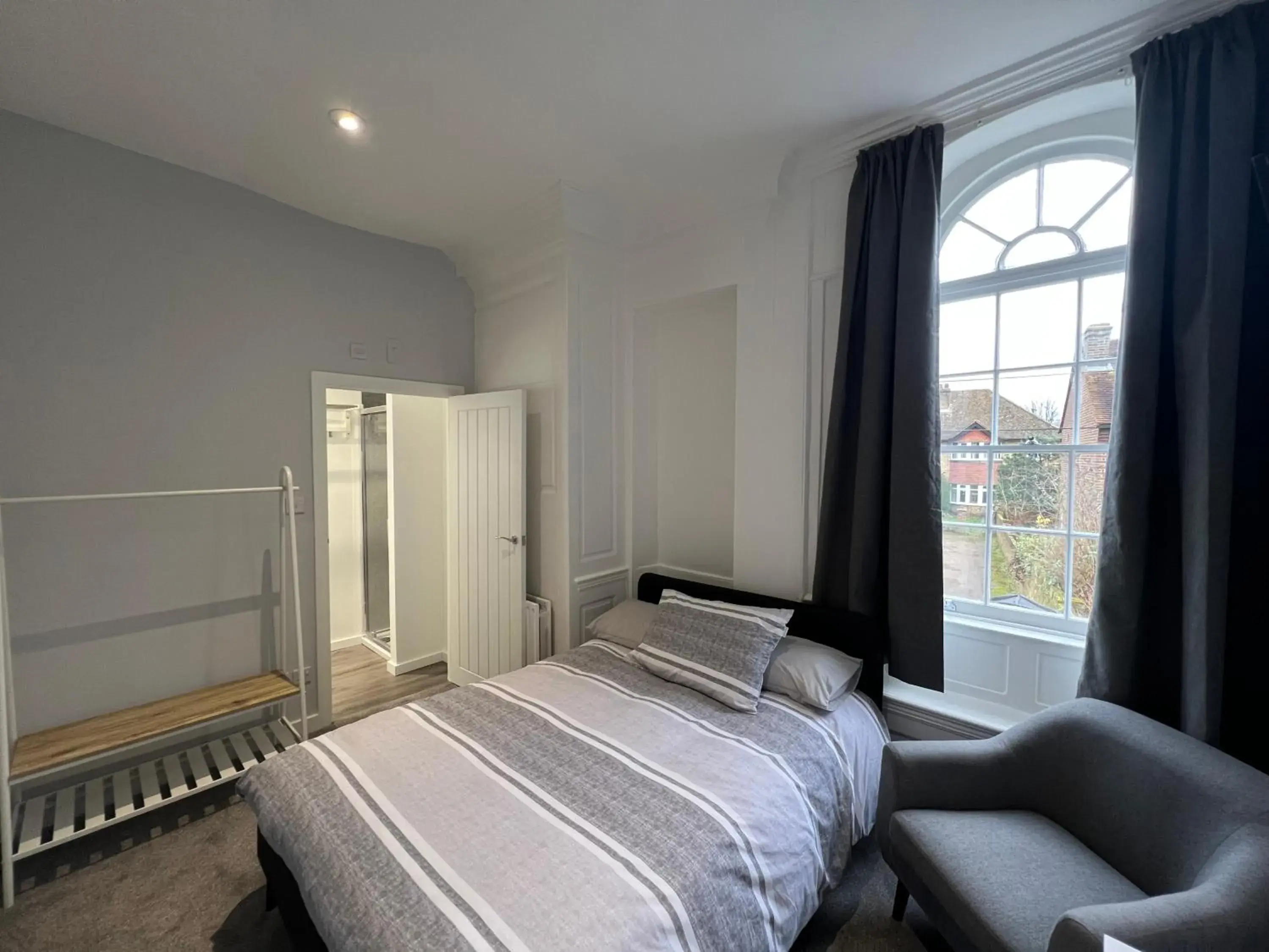 Bed in Harmondsworth Hall Bed in Harmondsworth Hall