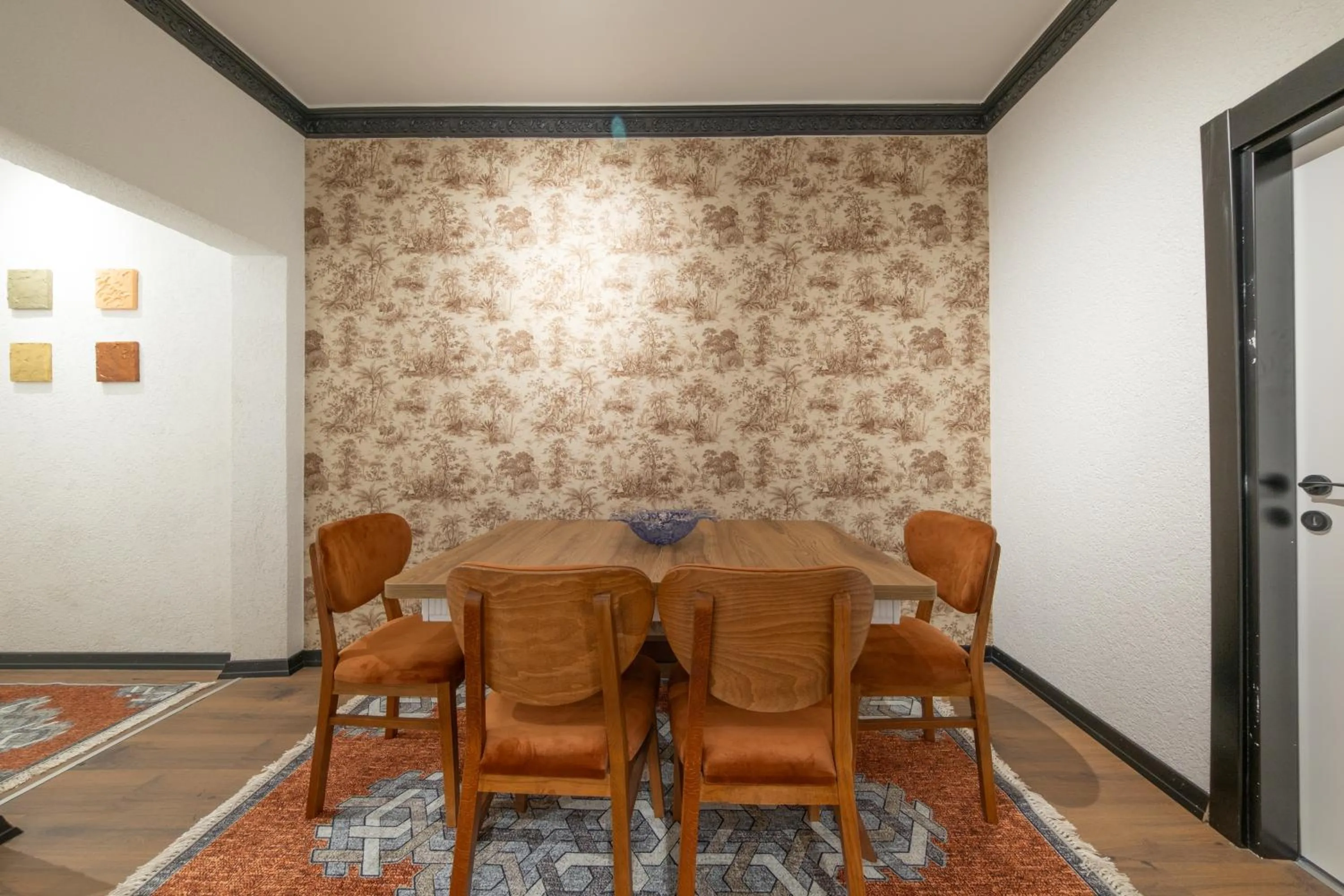 Dining area in Hexa Apartments Sisli