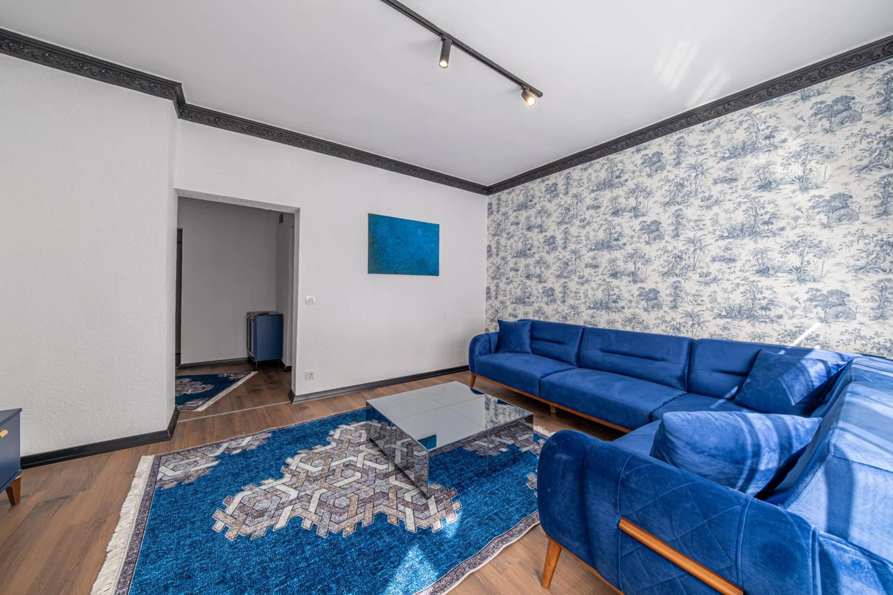 TV and multimedia in Hexa Apartments Sisli