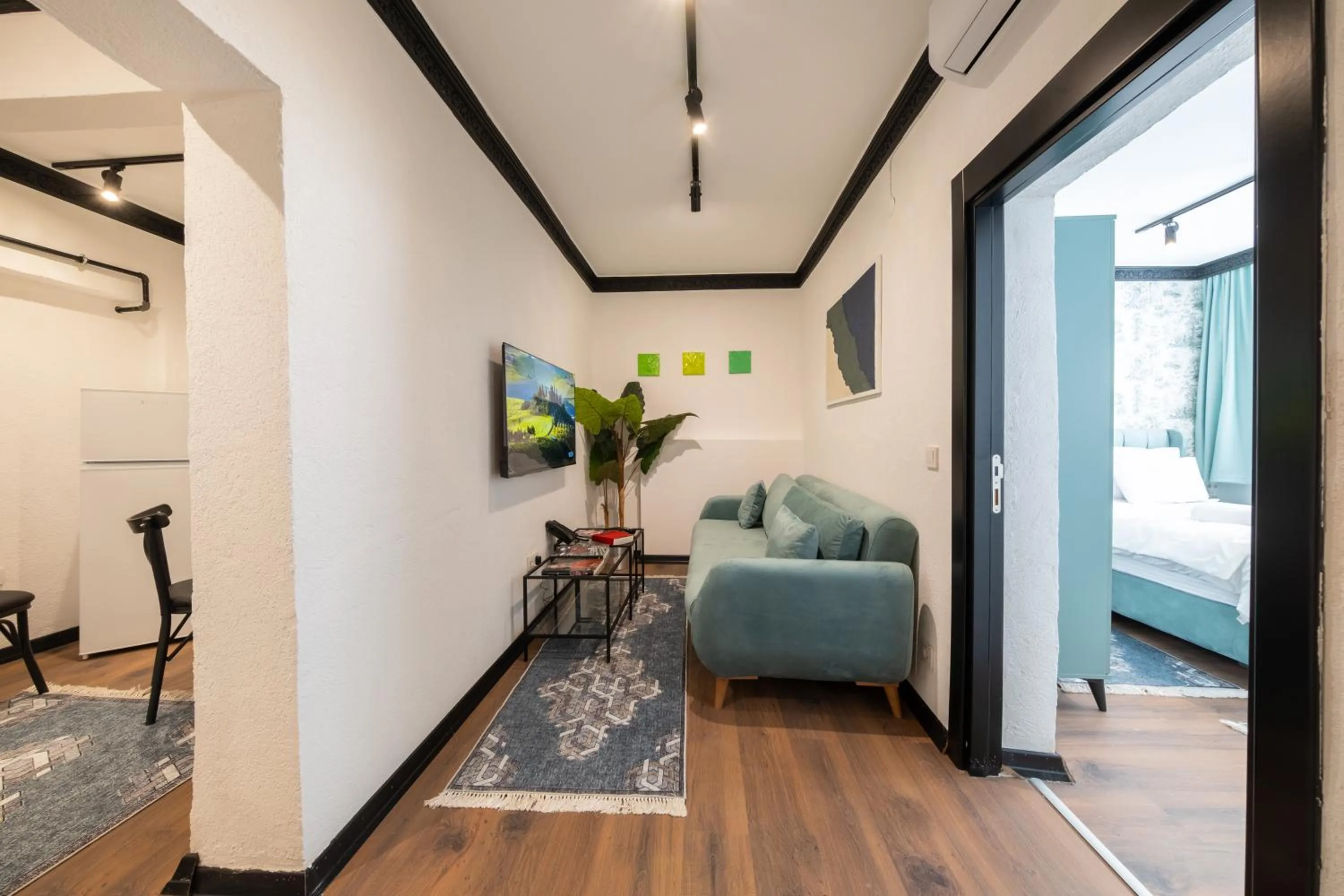 TV and multimedia, Bed in Hexa Apartments Sisli