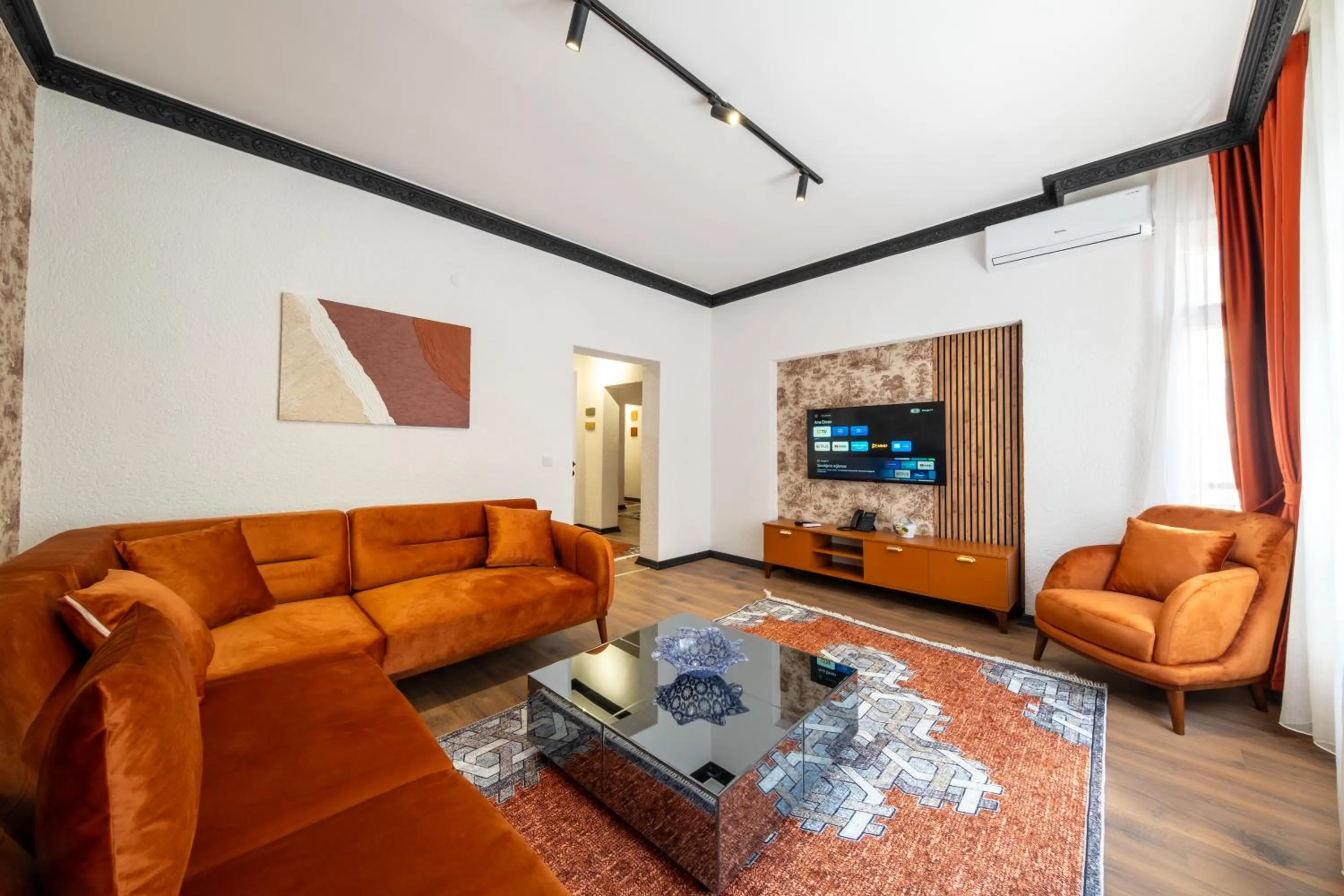 TV and multimedia in Hexa Apartments Sisli