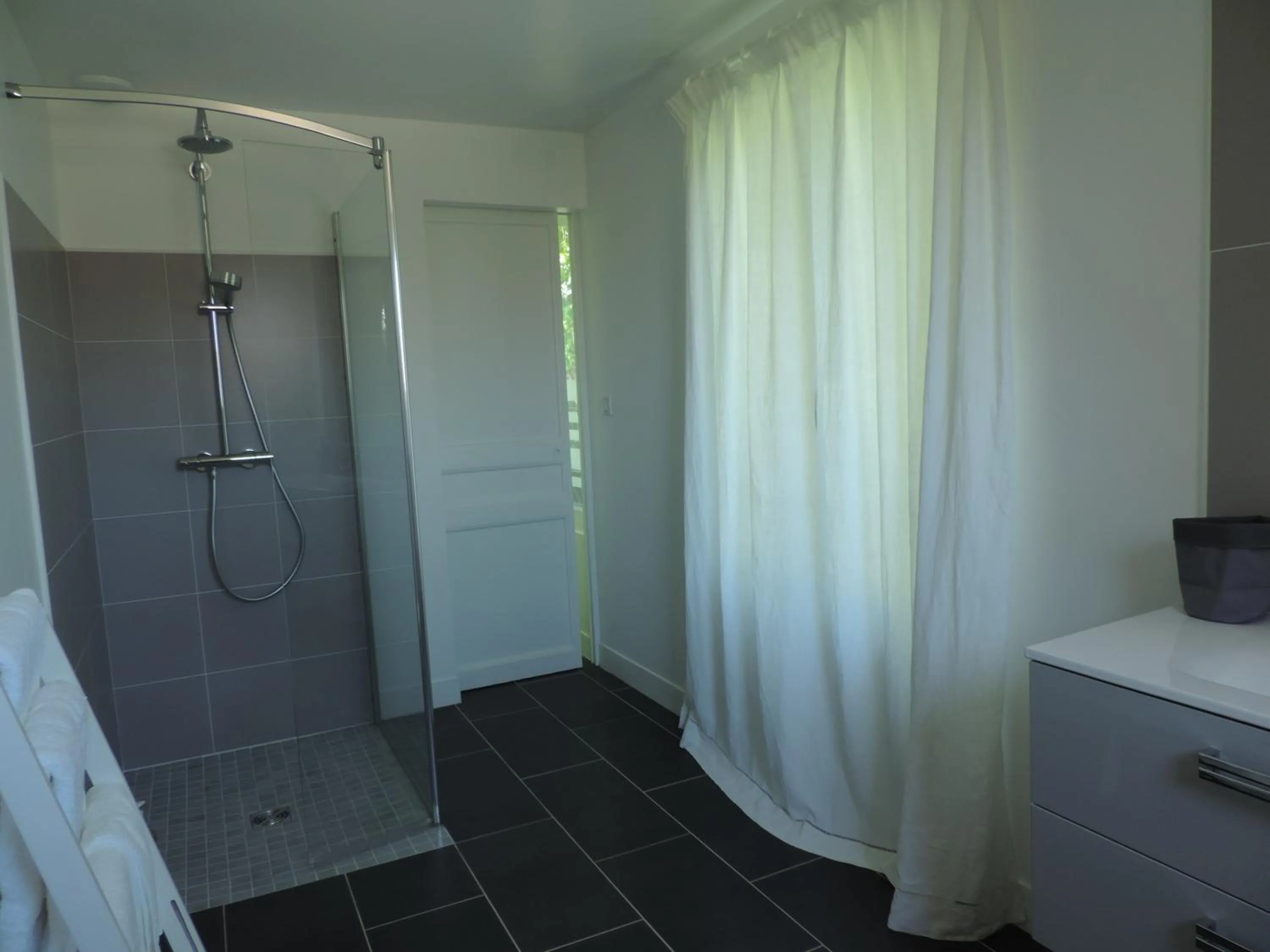 Bathroom in Chambres d'Hôtes de la Bucaille