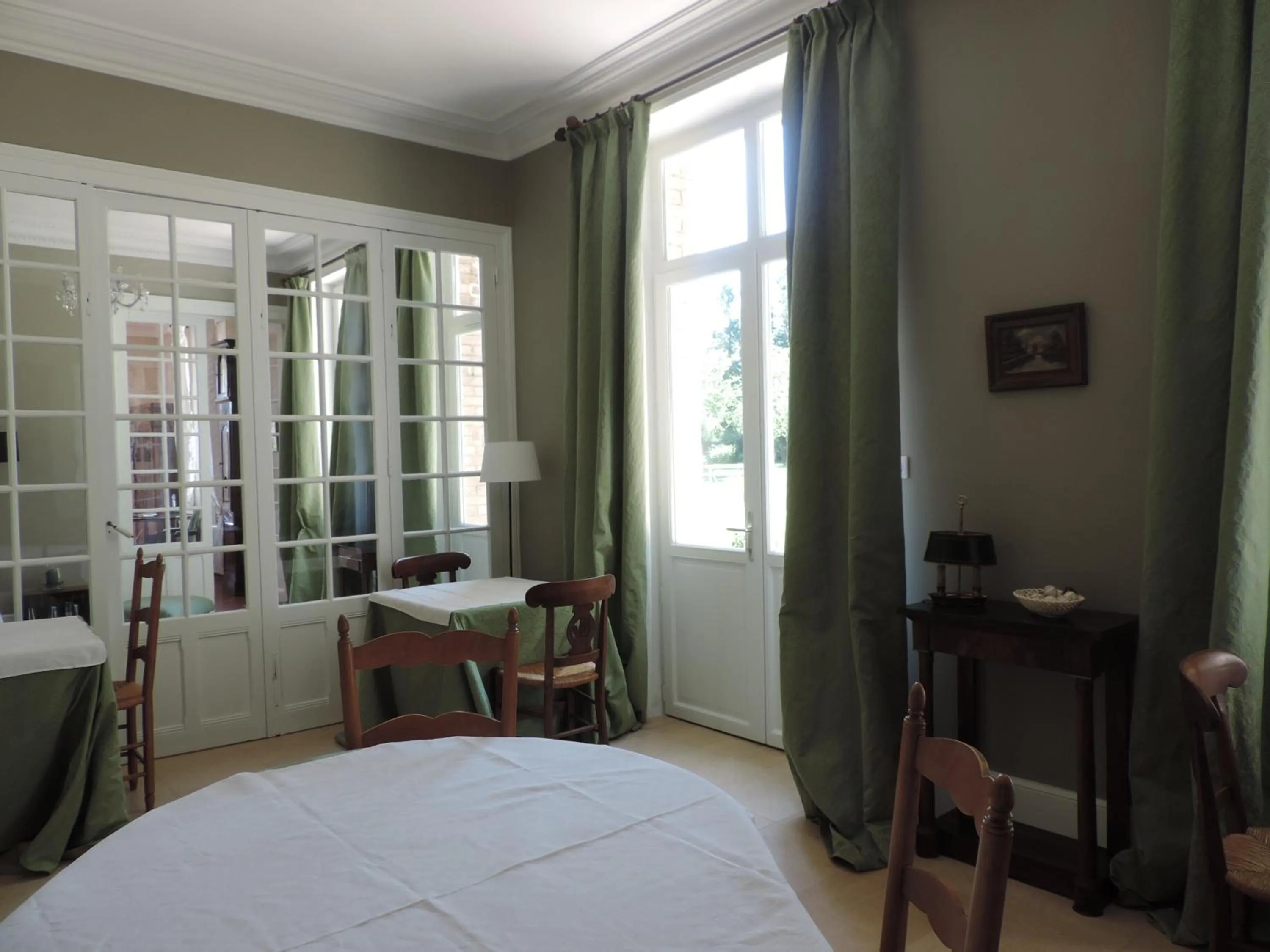 Dining area, Bed in Chambres d'Hôtes de la Bucaille