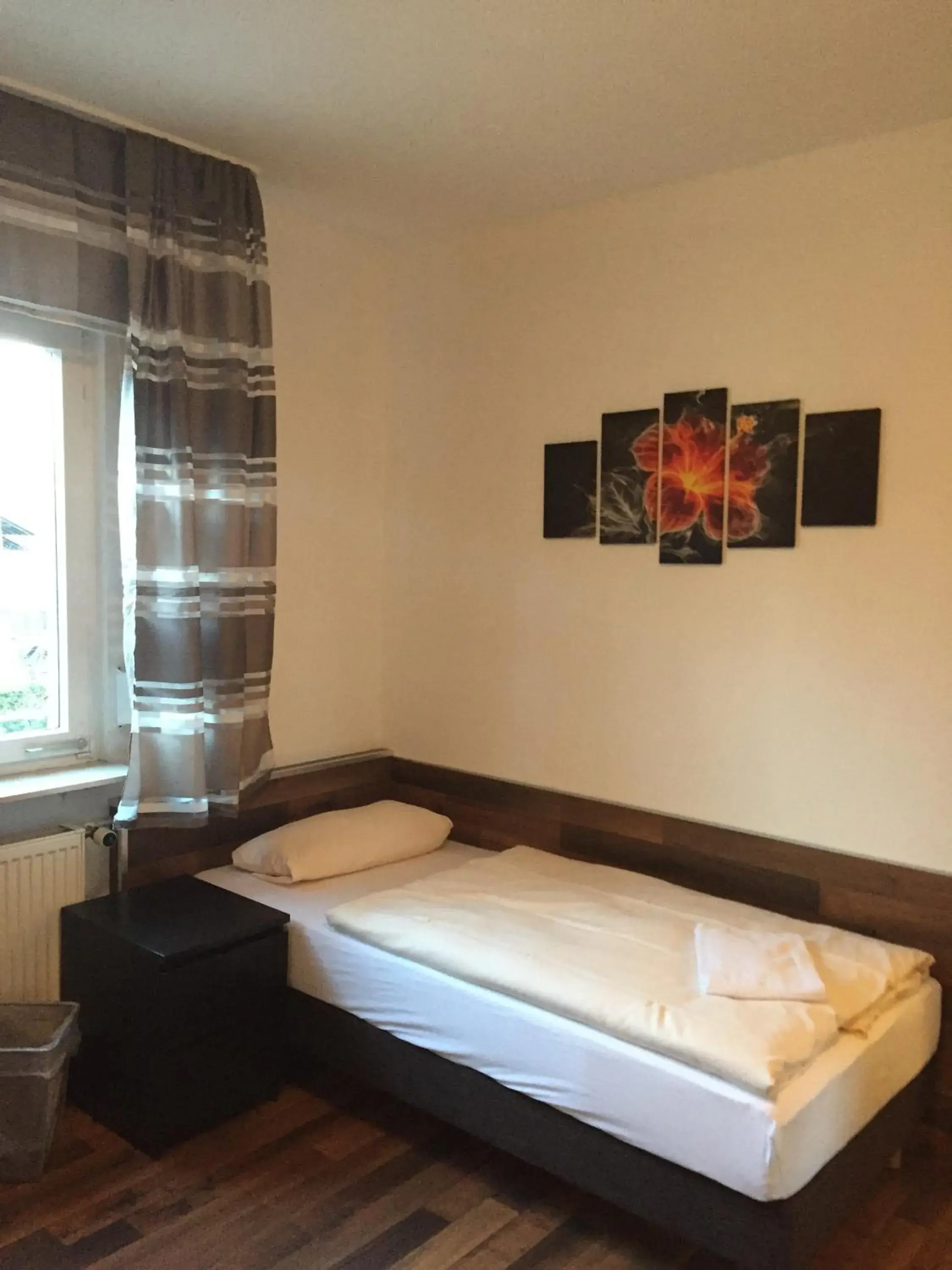 Single Room in Hotel Engel Single Room in Hotel Engel