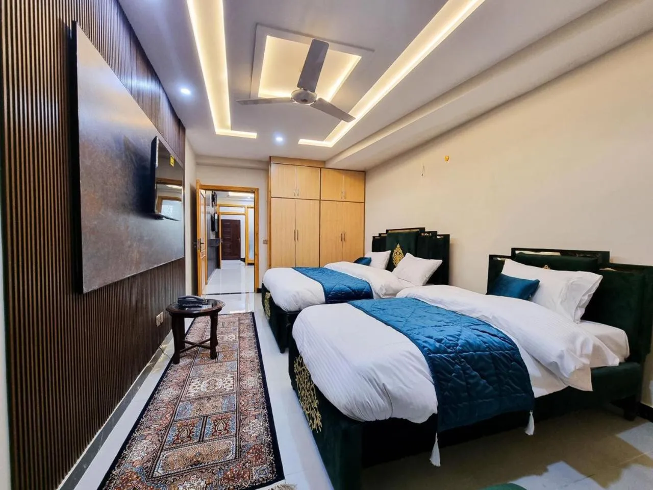 Bed in Hotel Summer Palace Murree