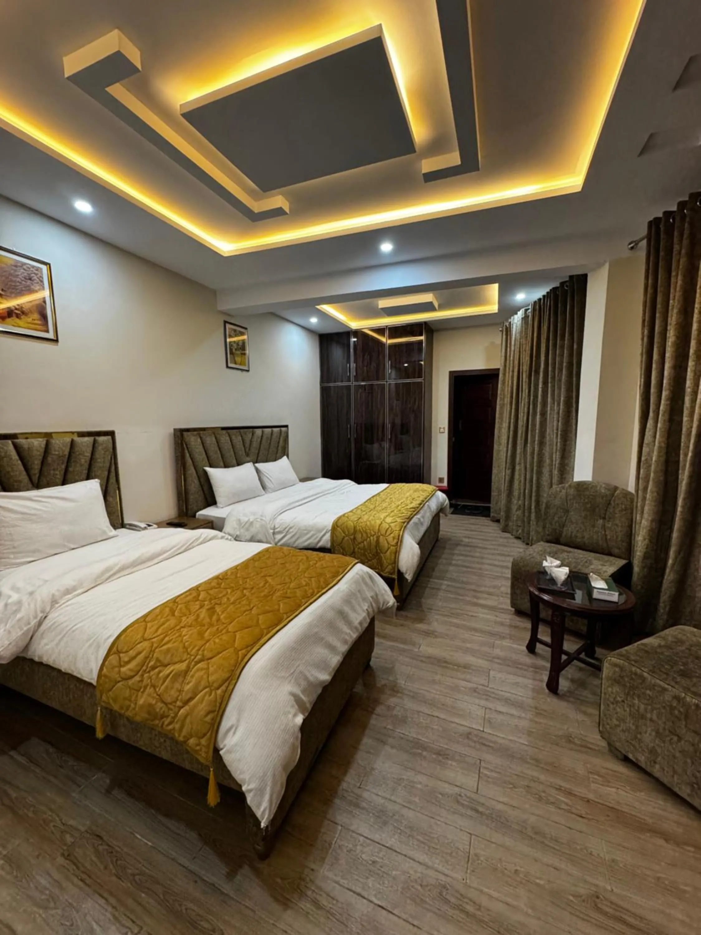 Hotel Summer Palace Murree