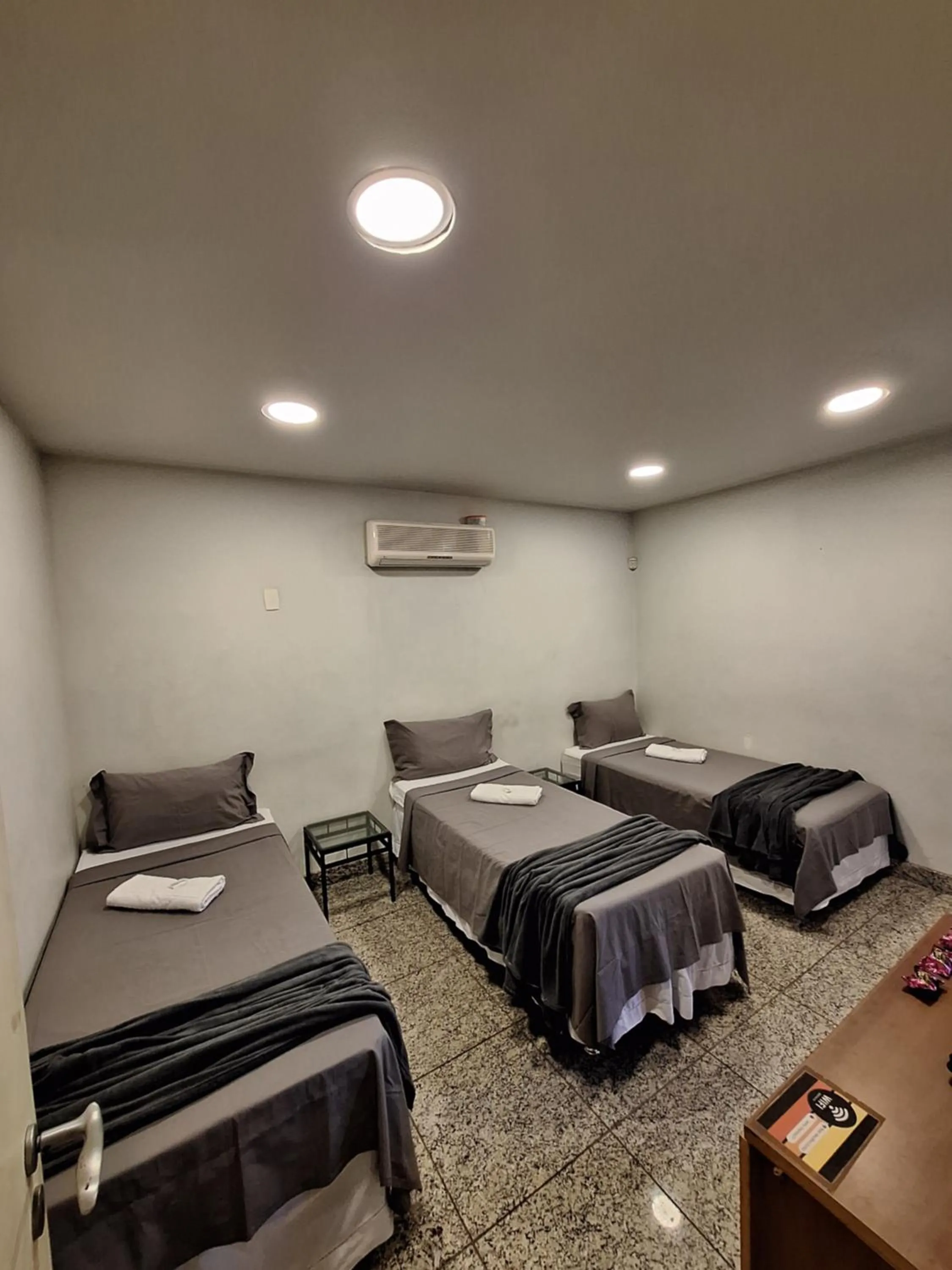 Superior Suite with Sea View in MEC Office Hostel