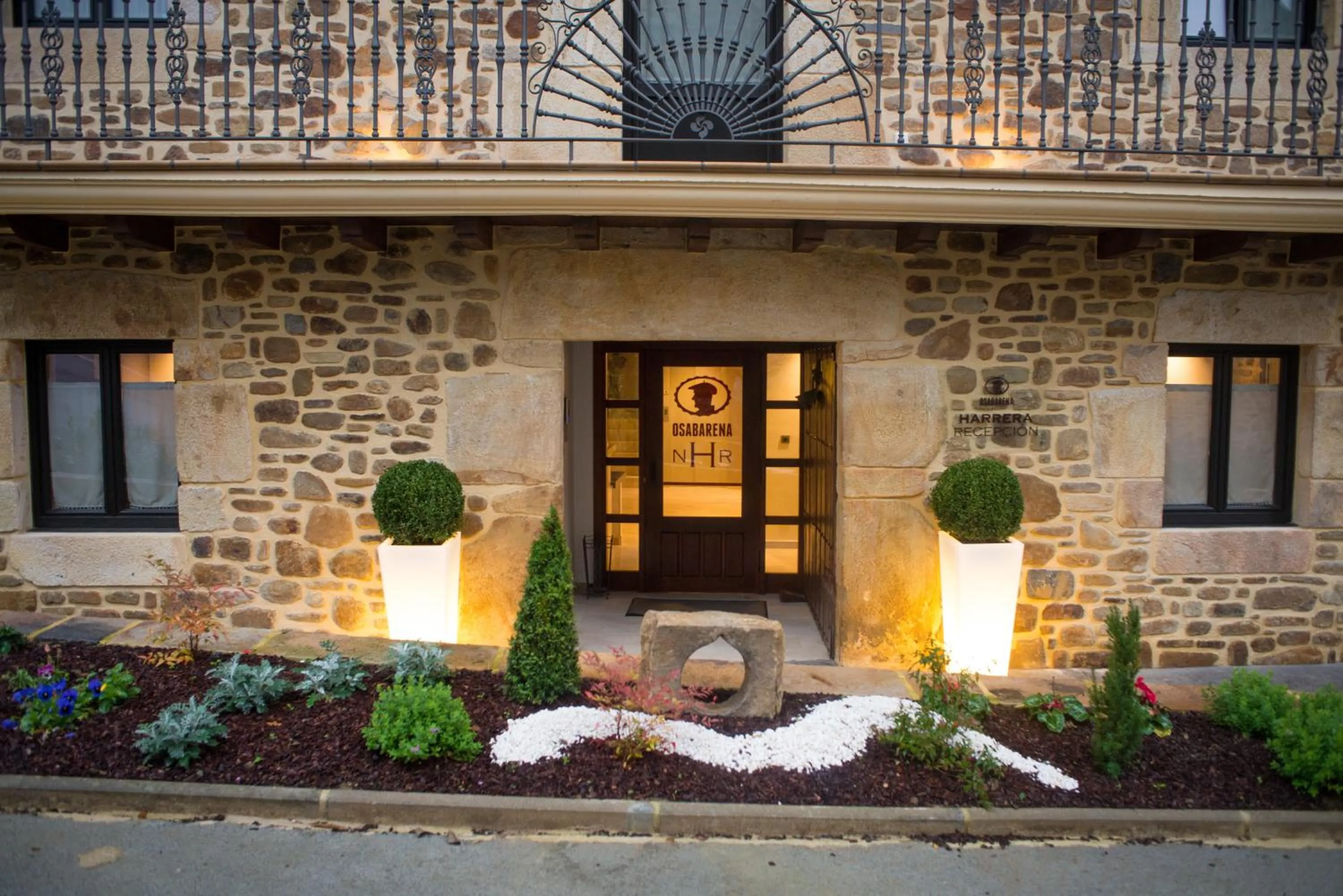 Facade/entrance in Osabarena Hotela