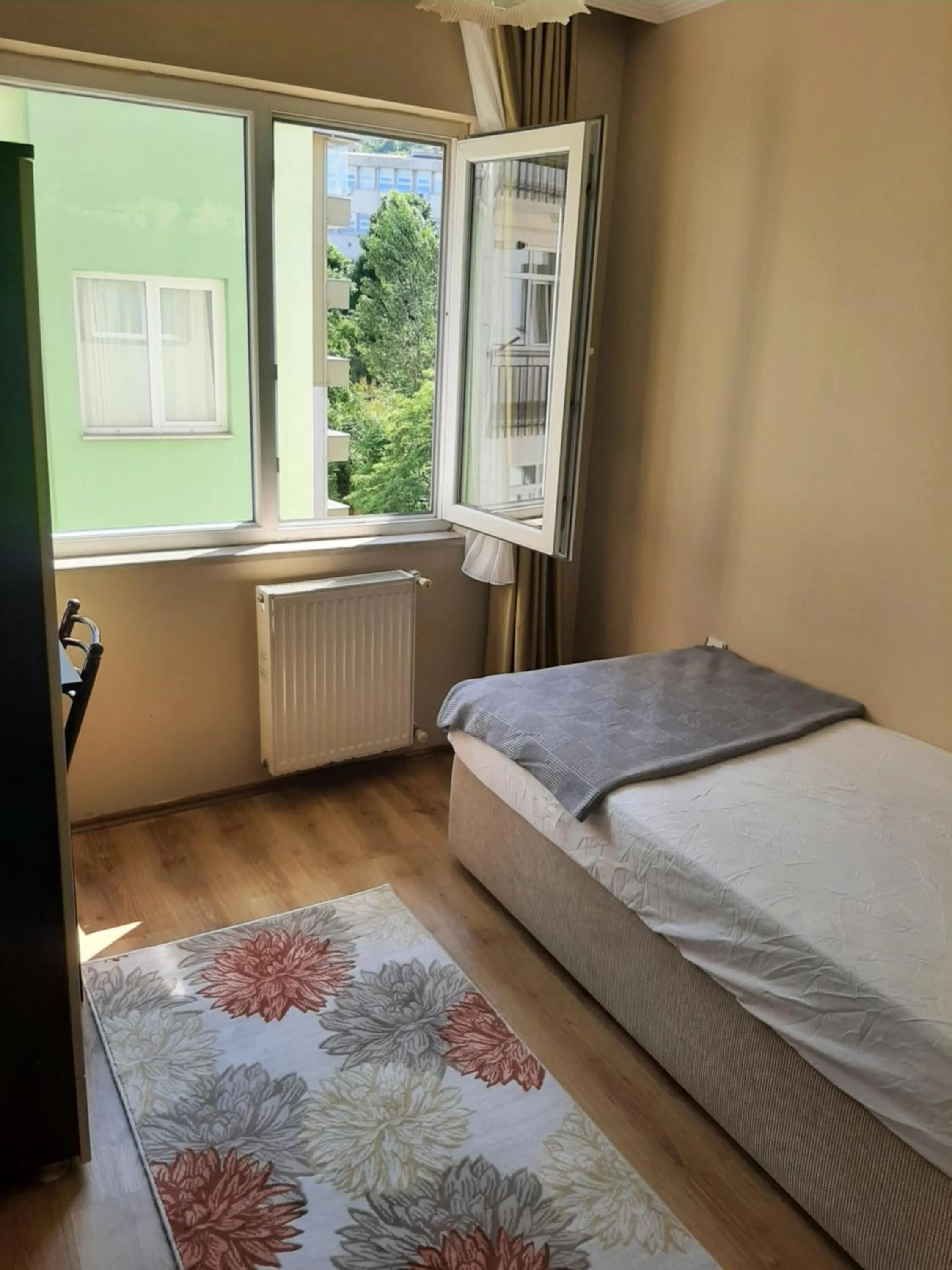 Bedroom in Menekşe Apart 1