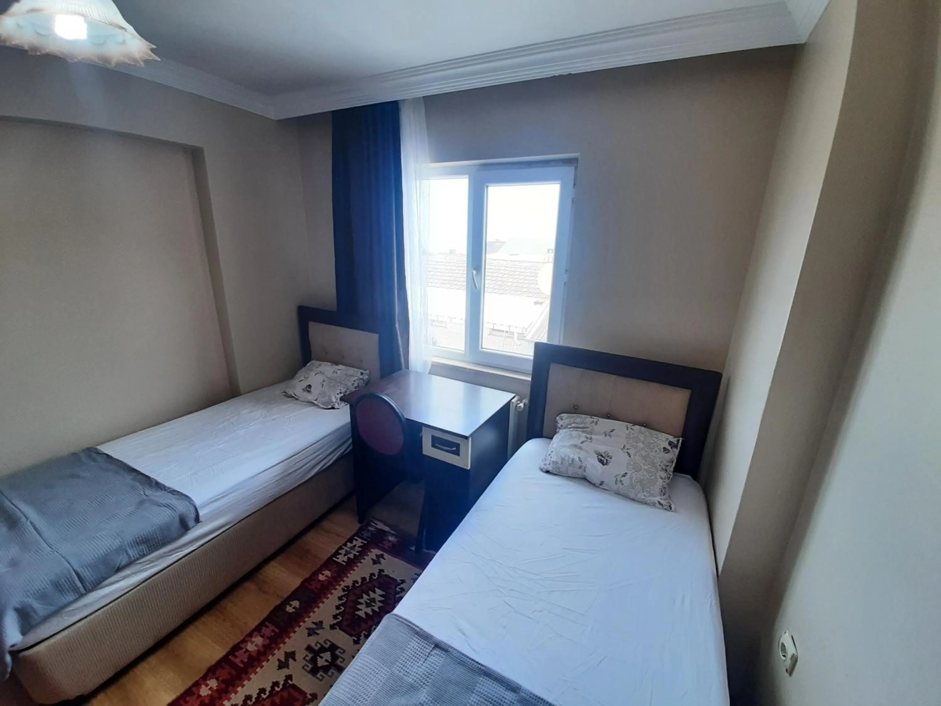 Bedroom in Menekşe Apart 1