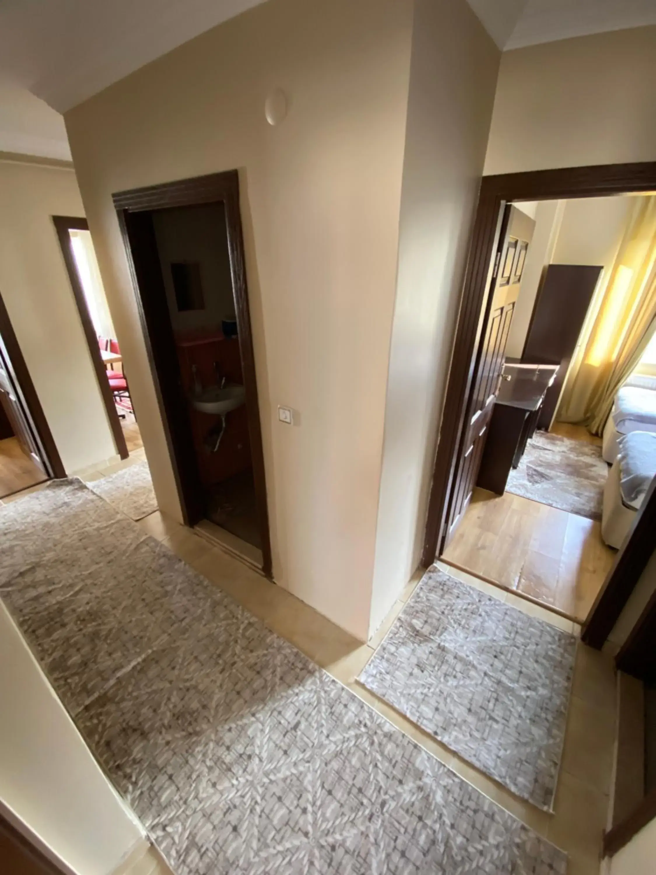 Apartment with Balcony in Menekşe Apart 1 Apartment with Balcony in Menekşe Apart 1