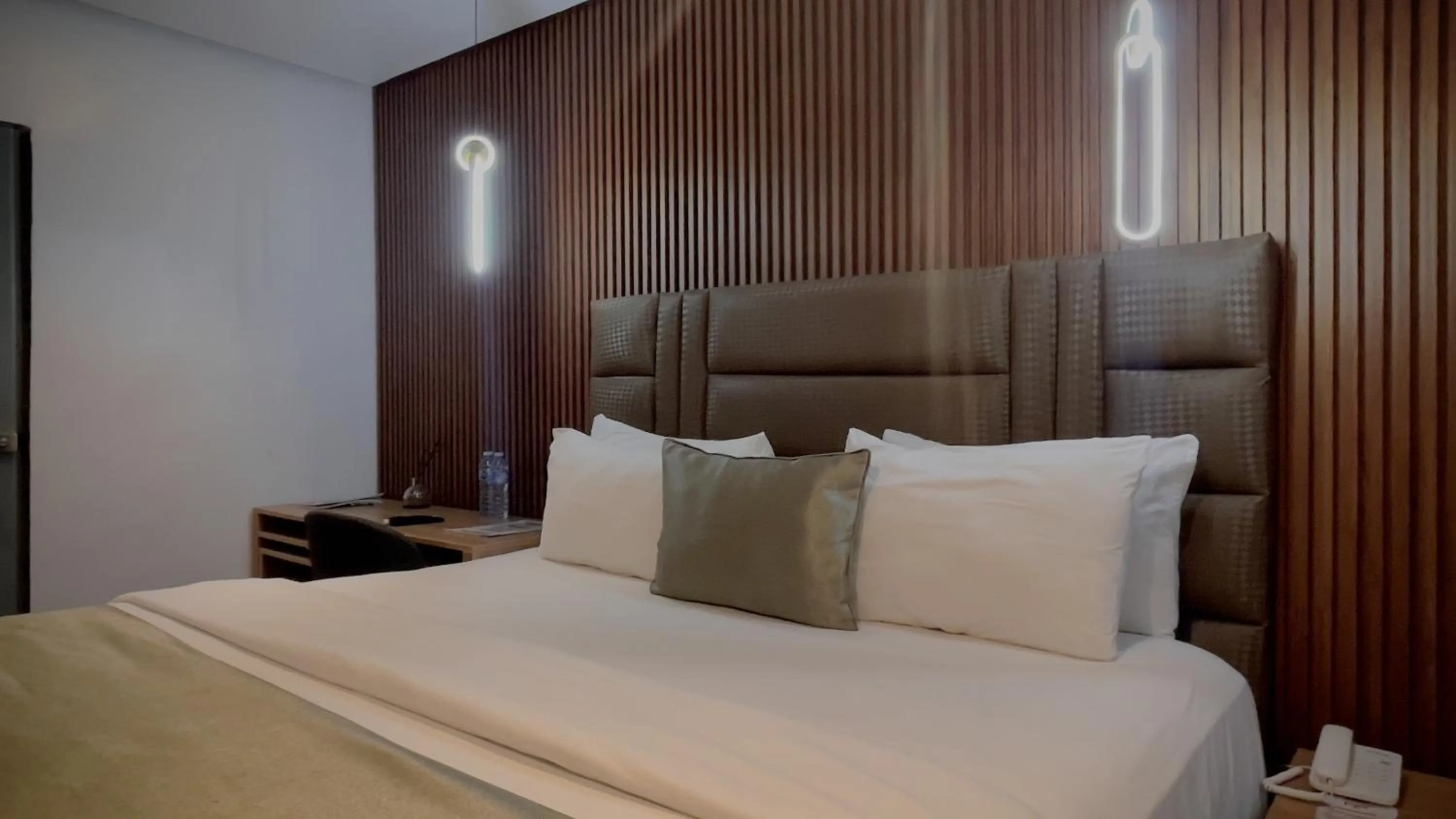 Bedroom, Bed in Maison Fahrenheit