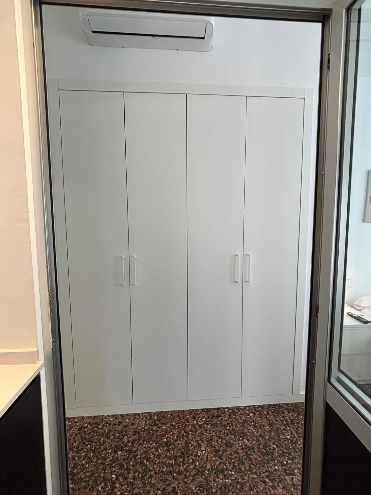 wardrobe in Apartahotel Espai Verd Benimaclet