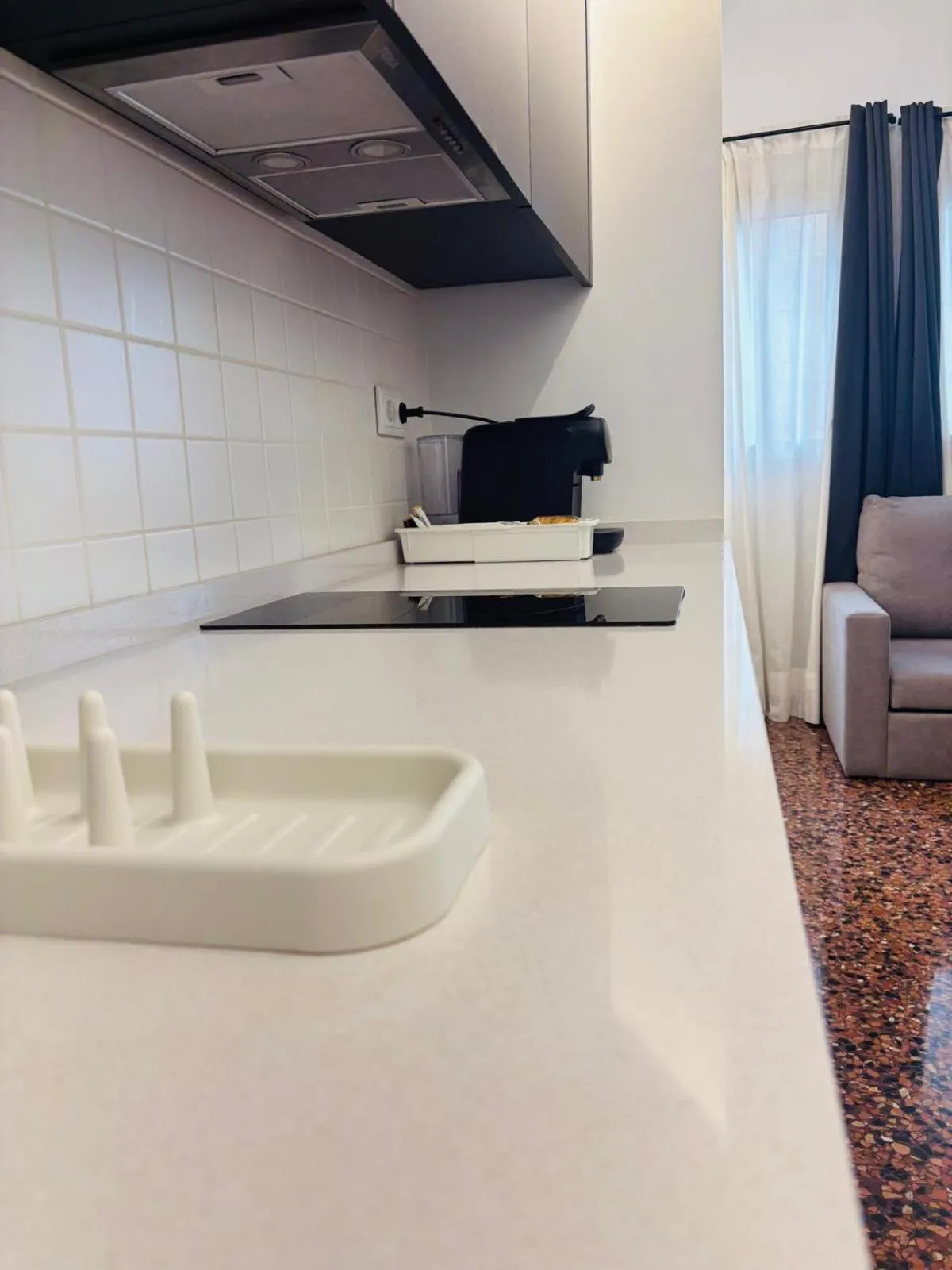 Kitchen or kitchenette in Apartahotel Espai Verd Benimaclet
