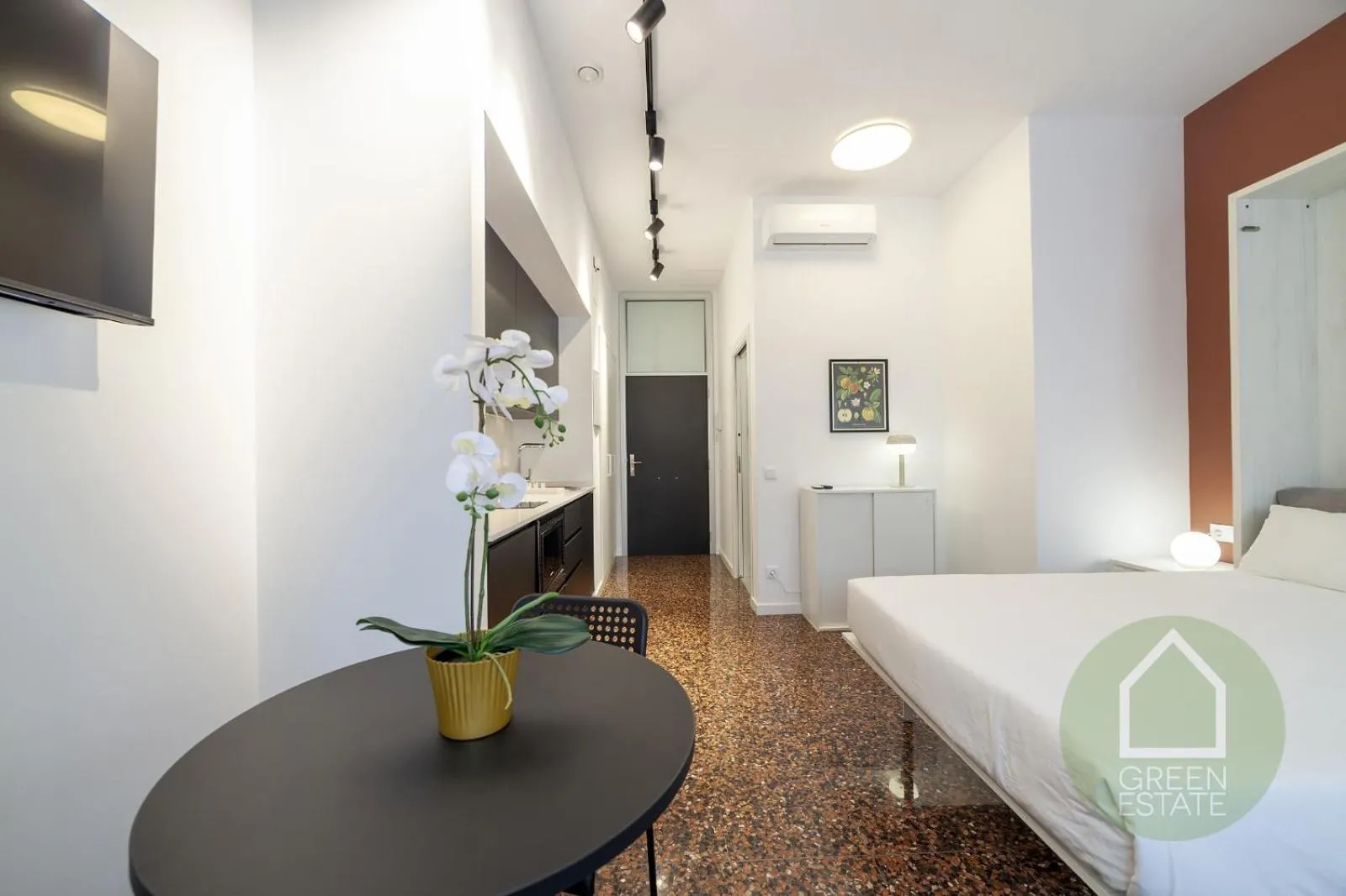 Photo of the whole room, Bed in Apartahotel Espai Verd Benimaclet