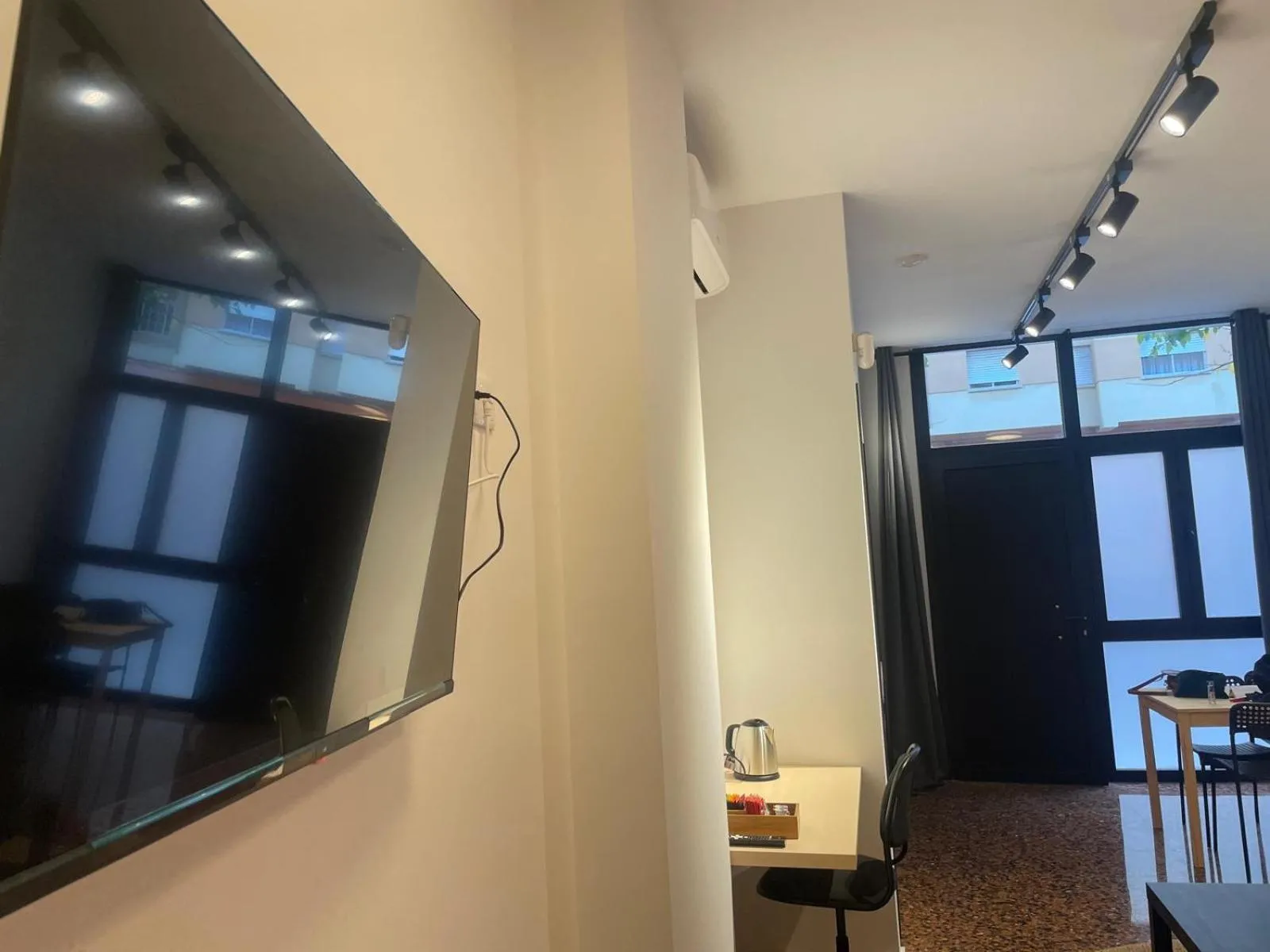 TV and multimedia in Apartahotel Espai Verd Benimaclet