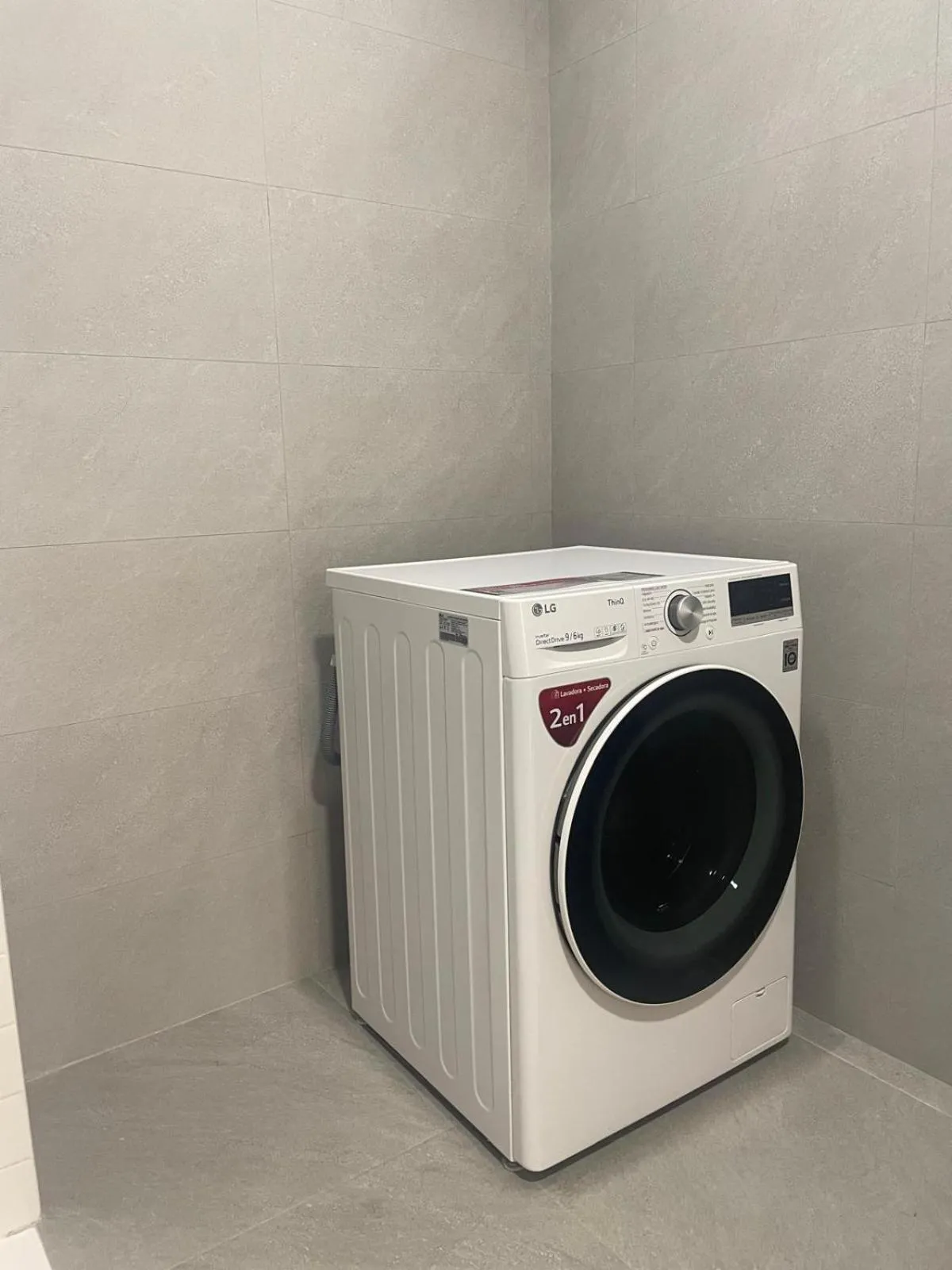 washing machine in Apartahotel Espai Verd Benimaclet