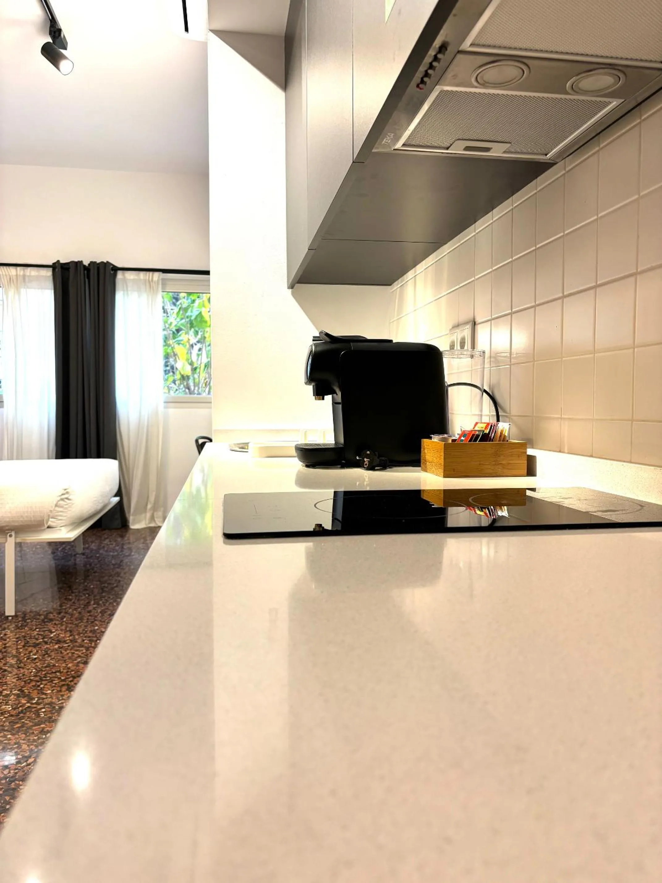 Kitchen or kitchenette in Apartahotel Espai Verd Benimaclet
